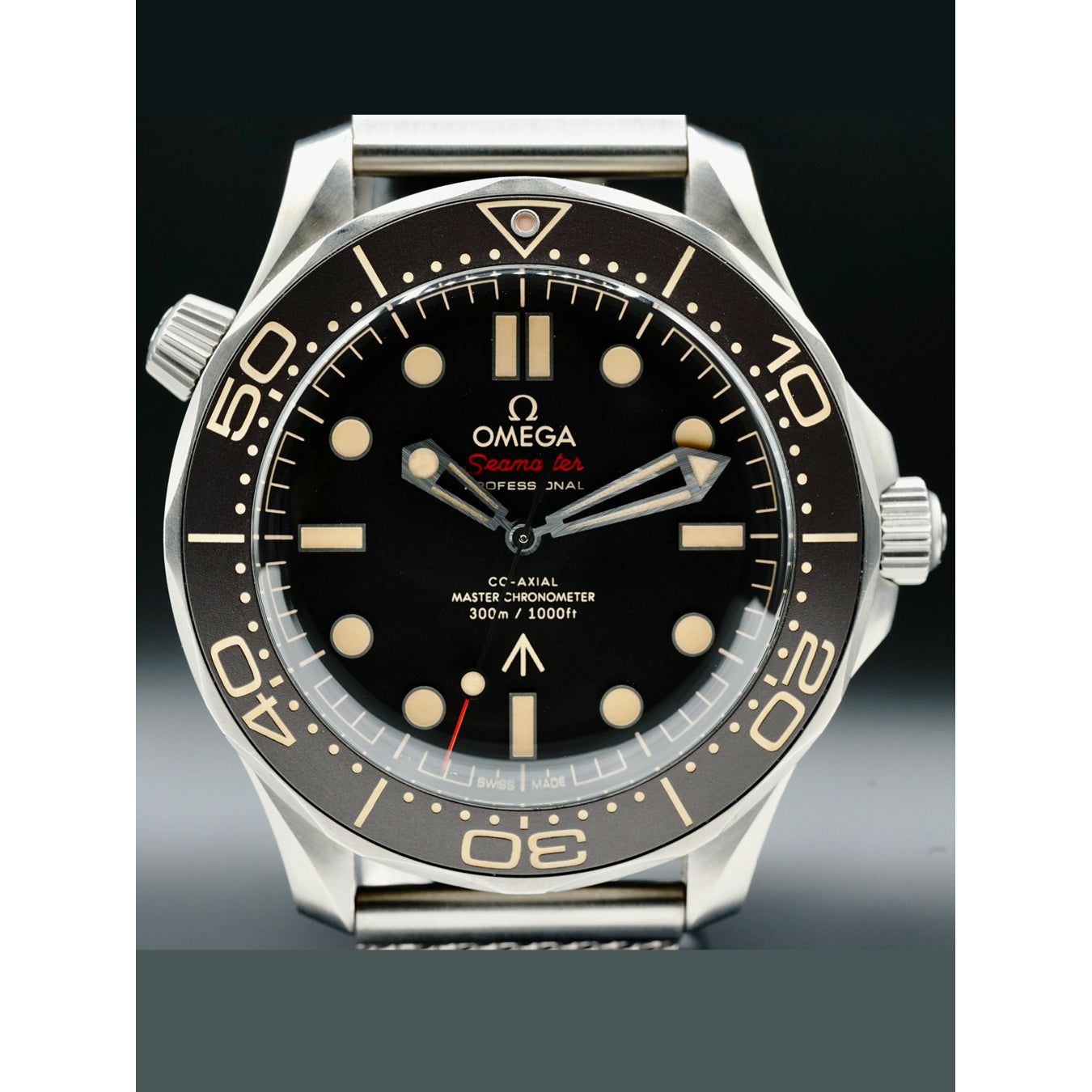 Omega 210.92.42.20.01.001 Seamaster Diver 300 007 Edition on NATO Strap