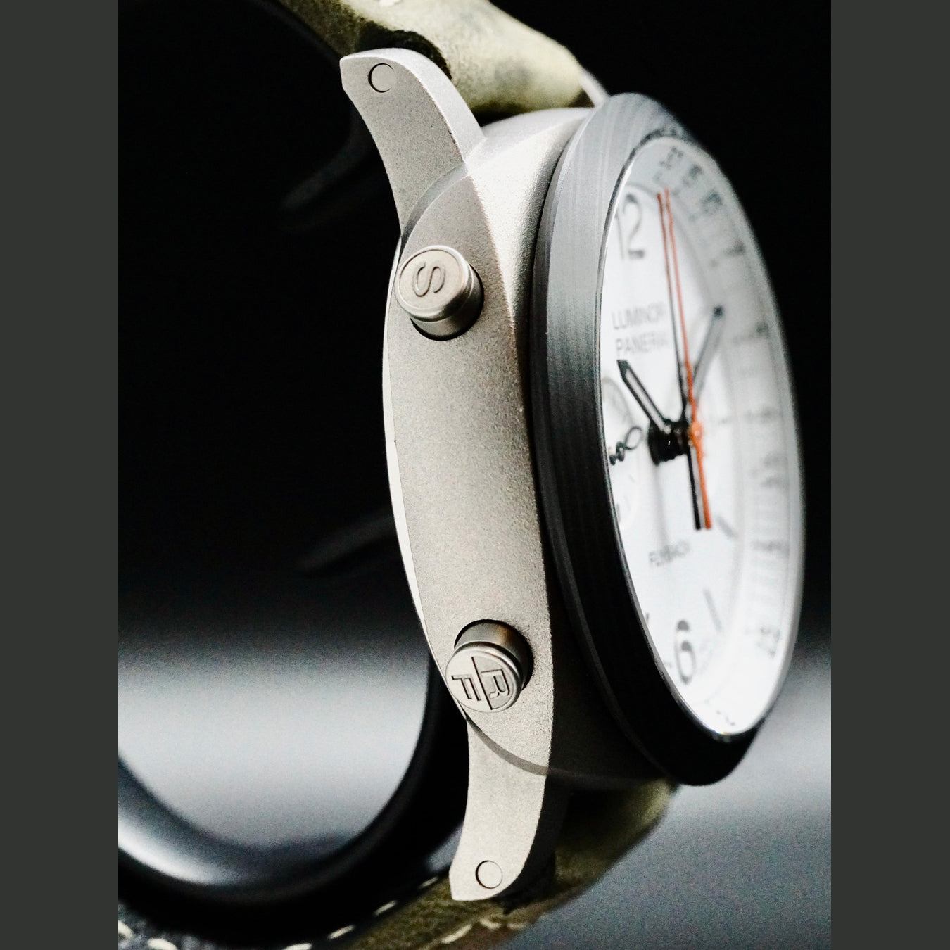 Panerai PAM01297 Luminor Flyback Chronograph 44mm Titanium
