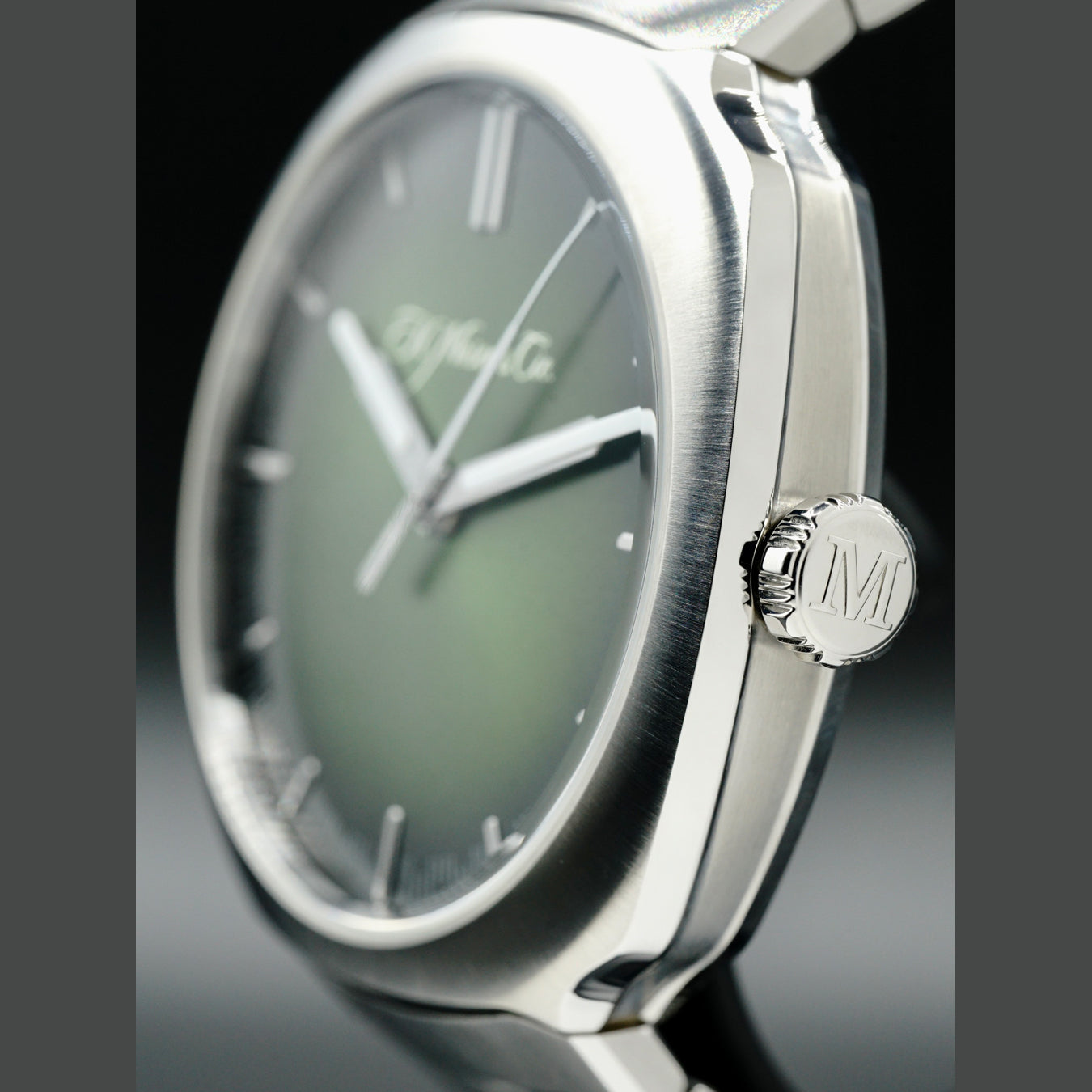 H. Moser & Cie. 6200-1200 Streamliner Green