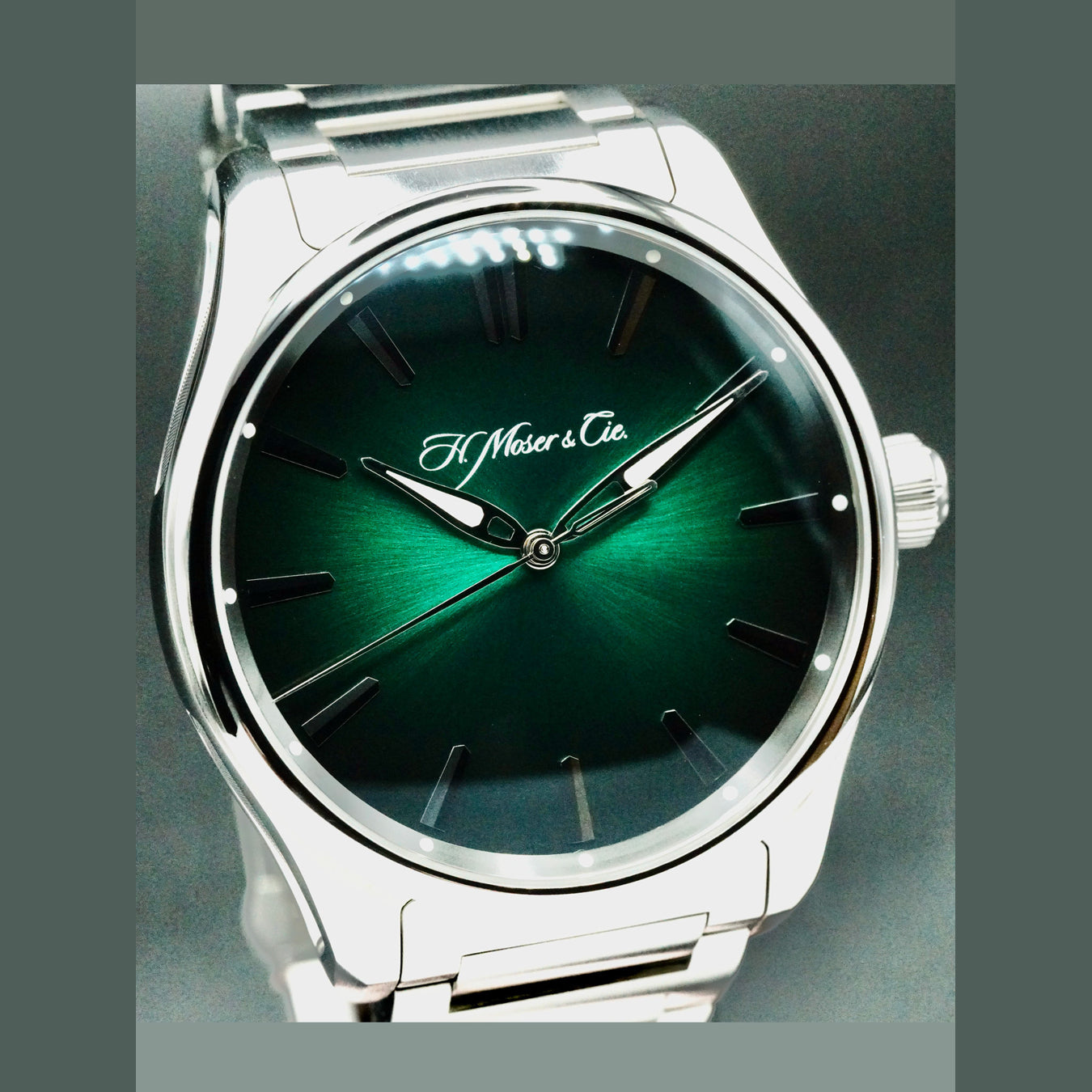 H. Moser & Cie Pioneer Centre Seconds Green 3200-1202