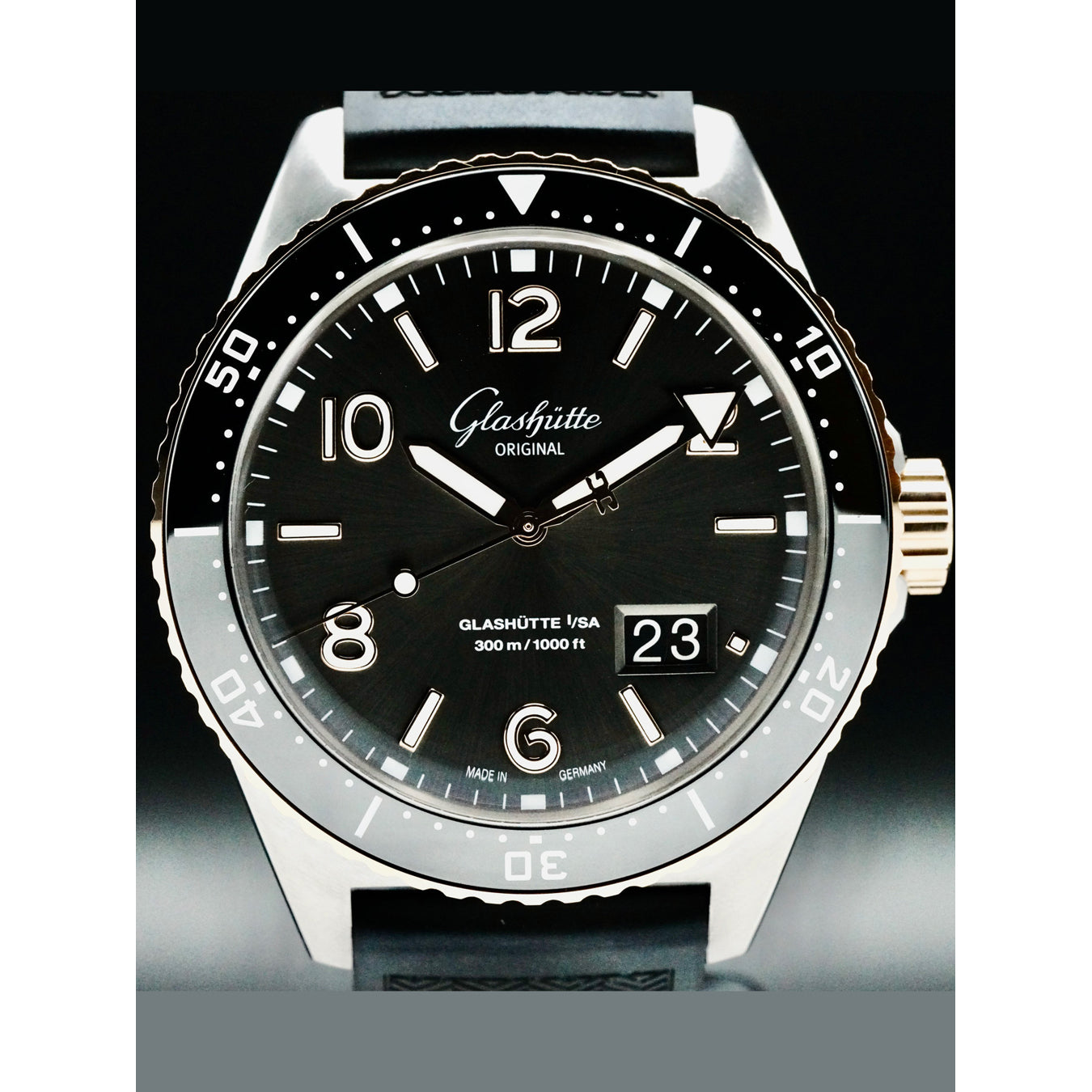 Glashütte 1-36-13-04-91-34 SeaQ Panorama Date Steel and Gold