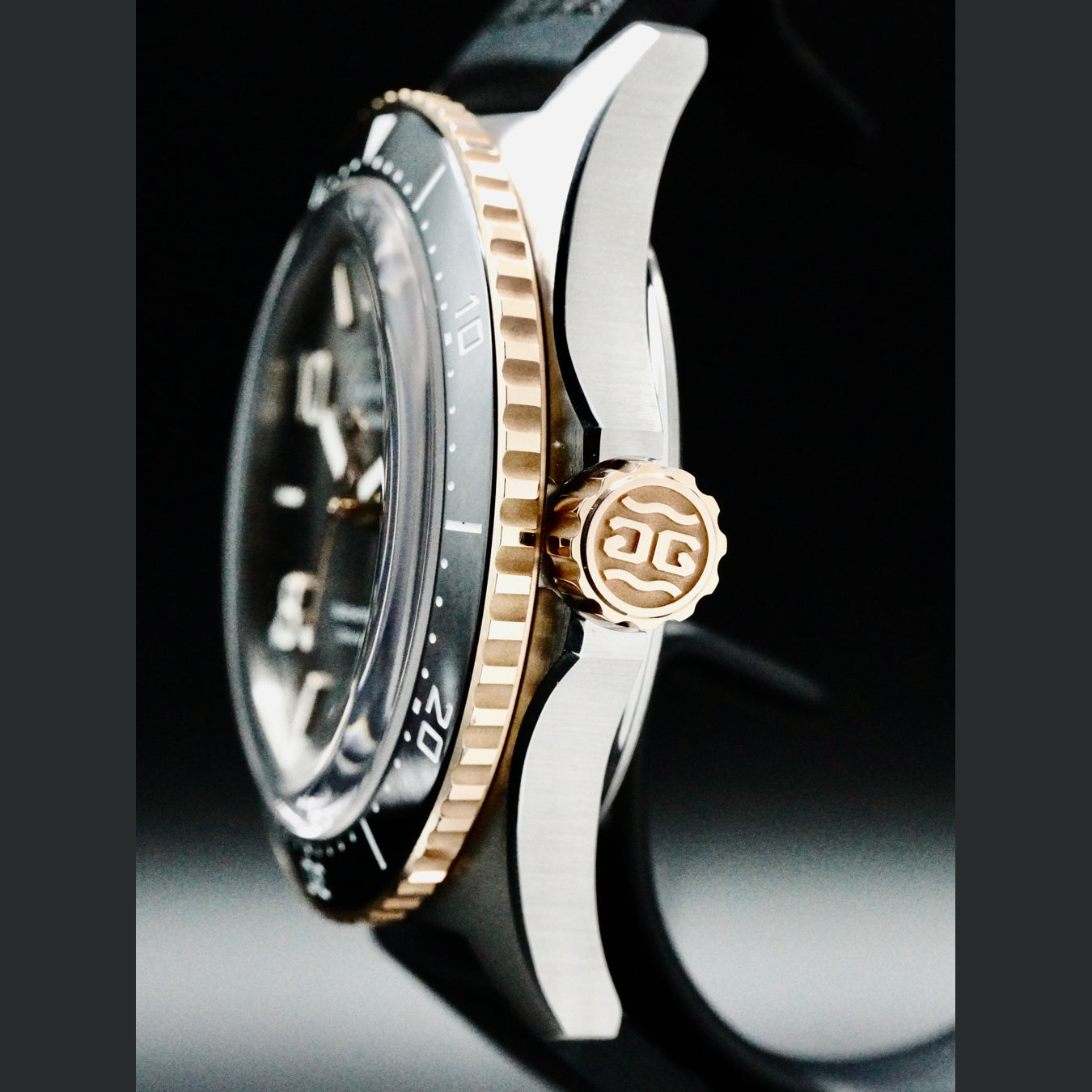 Glashütte 1-36-13-04-91-34 SeaQ Panorama Date Steel and Gold