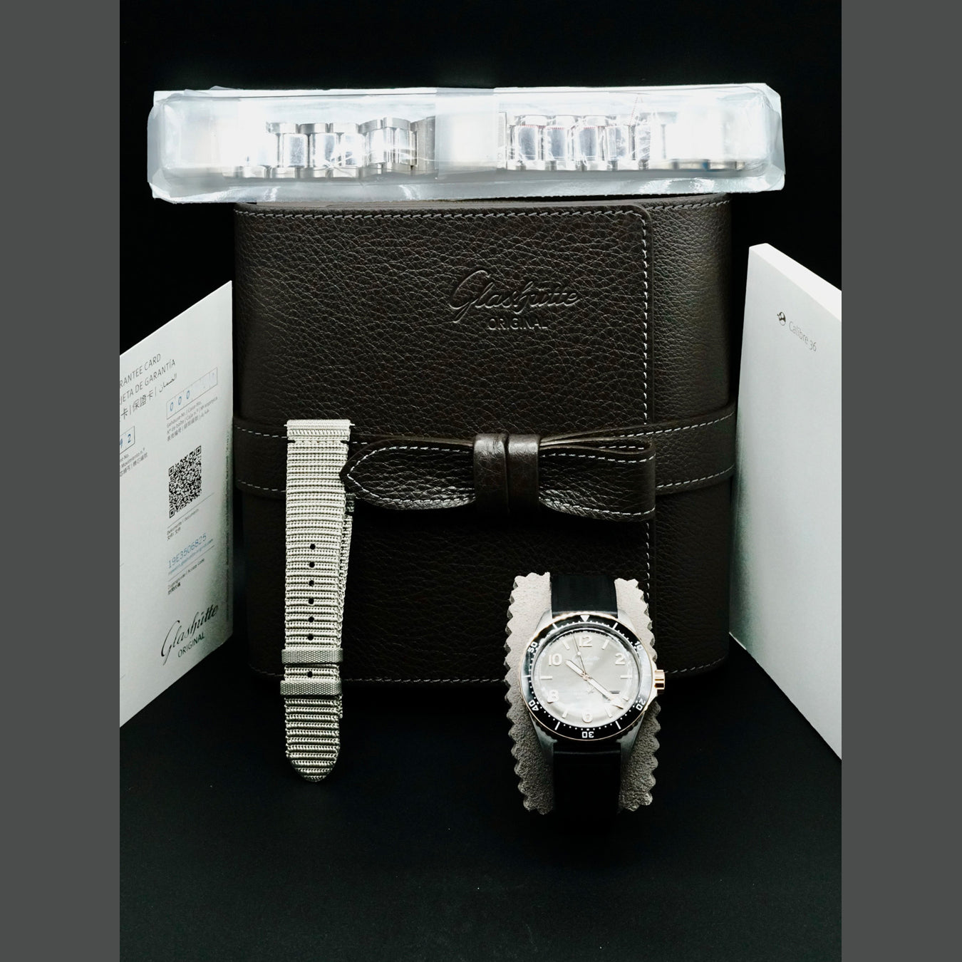 Glashütte 1-36-13-04-91-34 SeaQ Panorama Date Steel and Gold