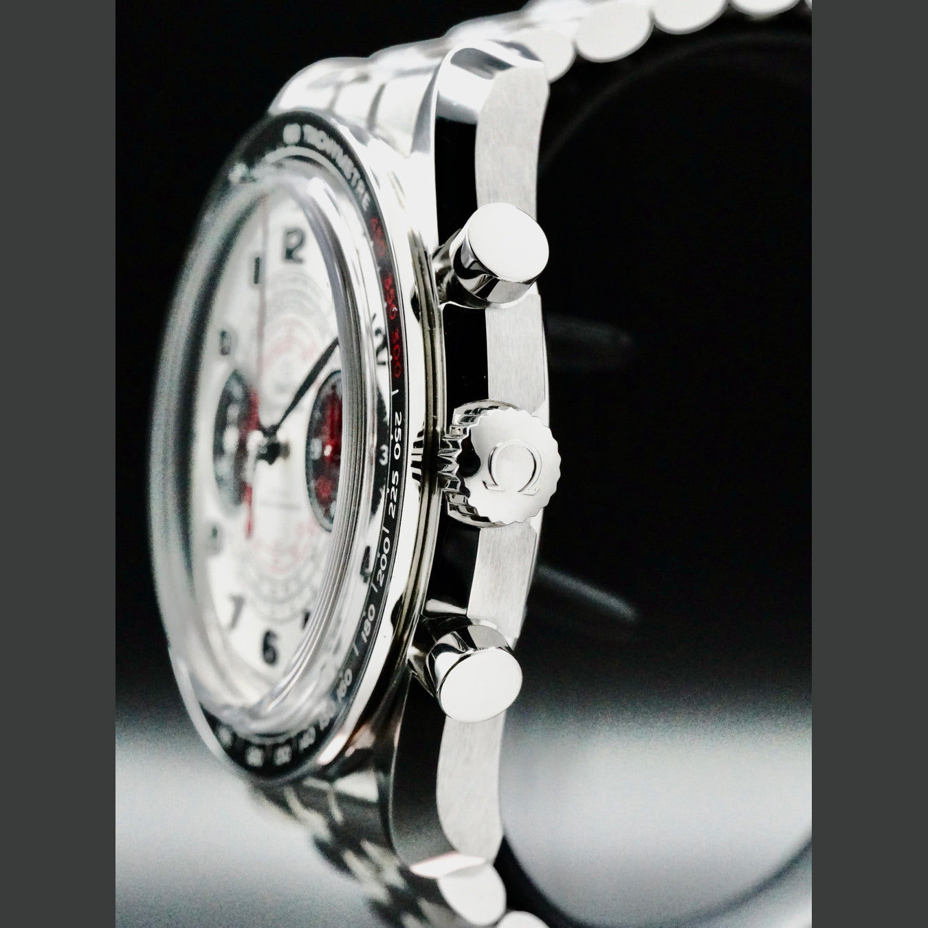 Omega 329.32.43.51.02.001 Speedmaster Chronoscope 43mm Silver & Black Dial on Strap