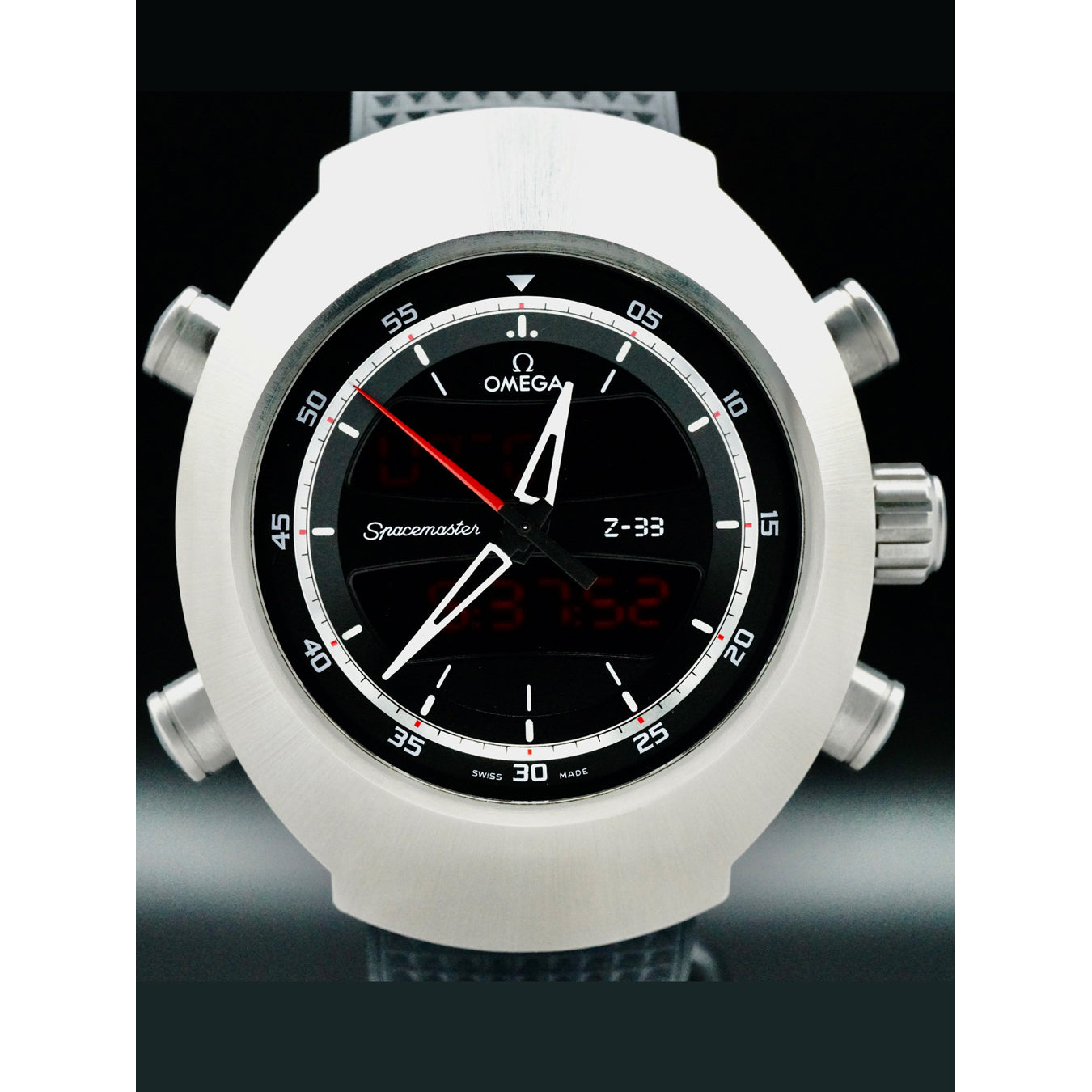 Omega 325.92.43.79.01.001 Speedmaster Spacemaster Z-33