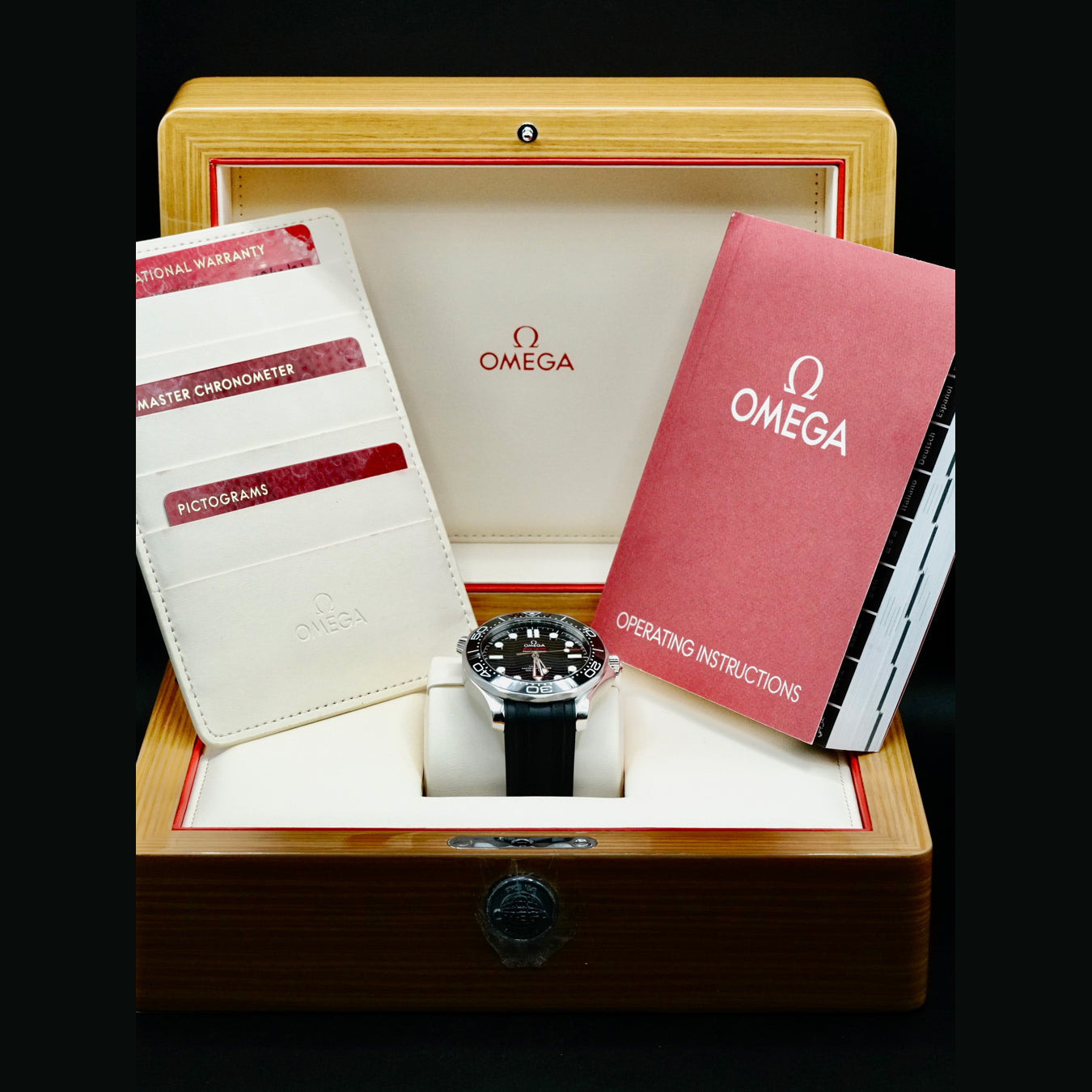 Omega 210.32.42.20.01.001 Seamaster Diver 300M Co-Axial Master Chronometer Black Dial on Rubber Strap