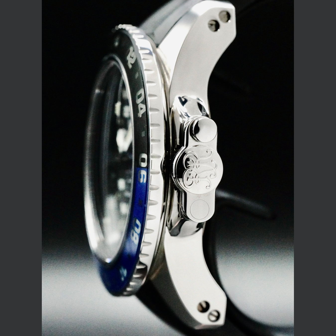 Ball DG2018C-S17C-BK Engineer Hydrocarbon AERO GMT Sled Driver 42mm