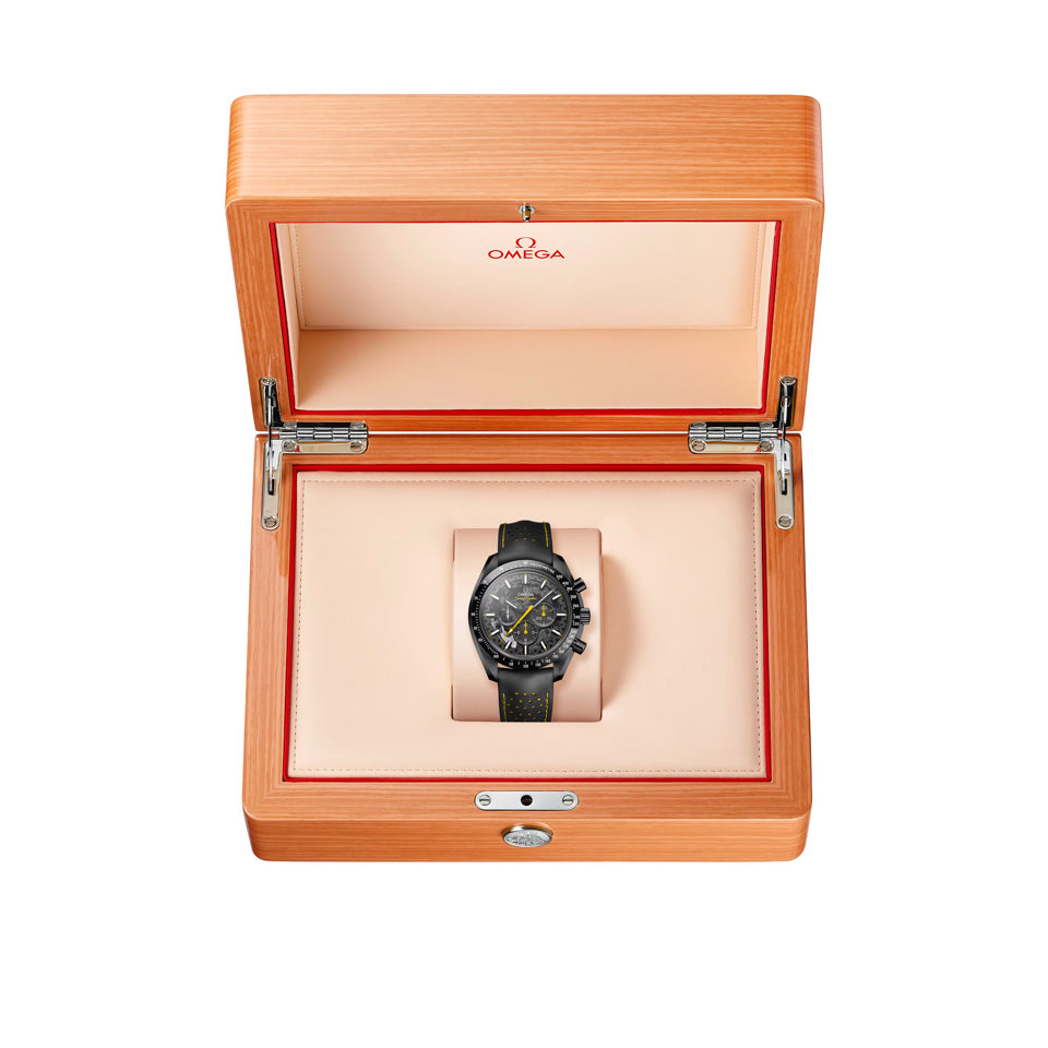 Omega Speedmaster Dark Side of the Moon Apollo 8 310.92.44.50.01.001