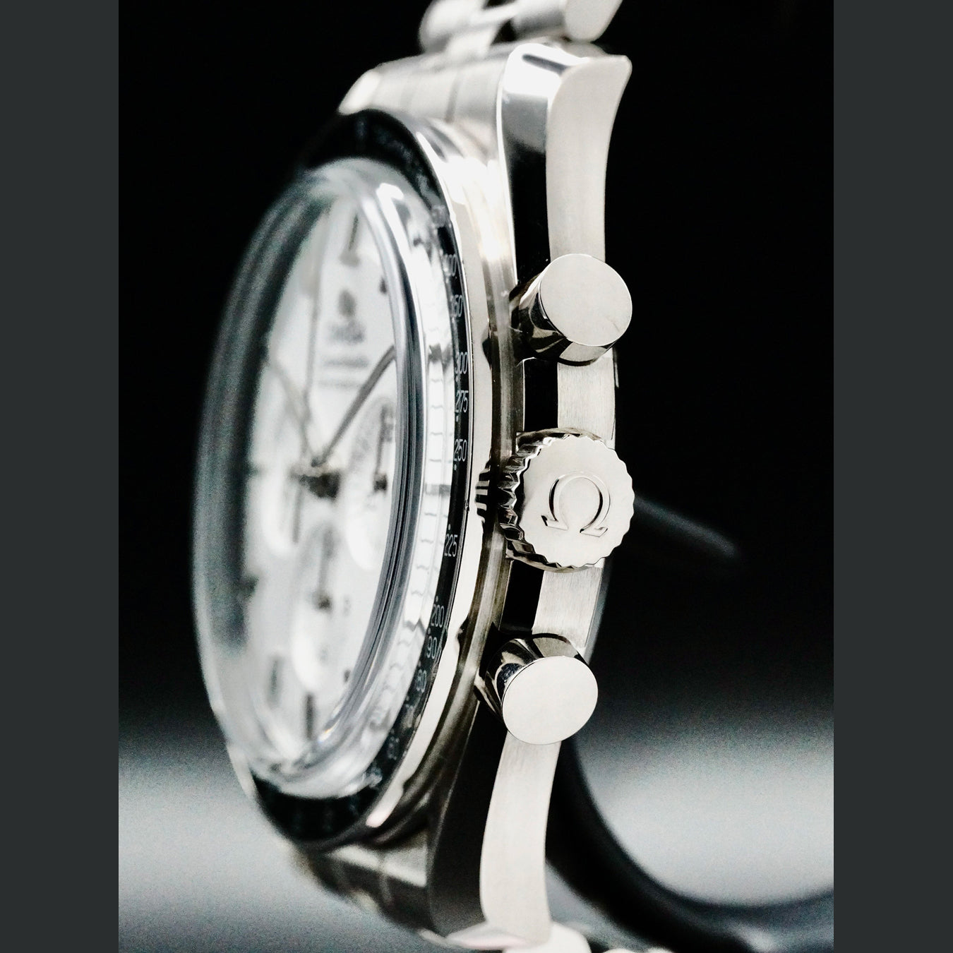 Omega 310.60.42.50.02.001 Speedmaster Moonwatch Professional Master Chronograph