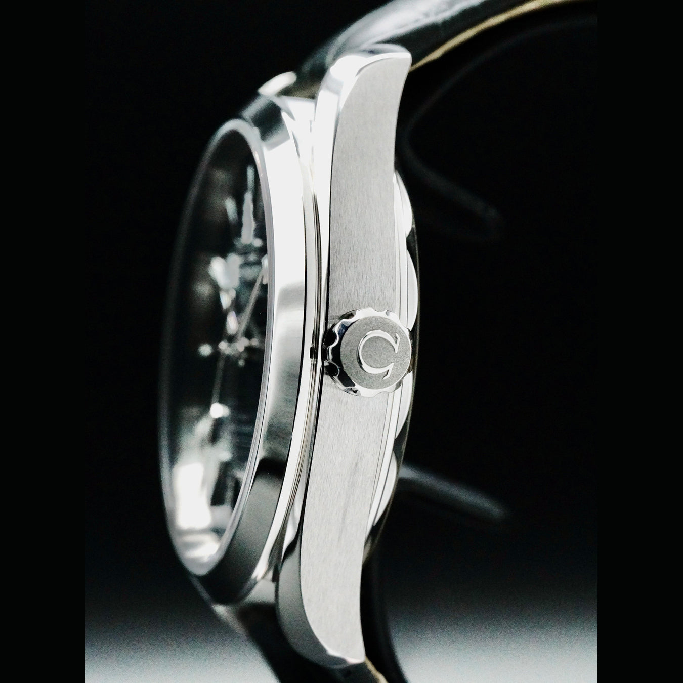 Omega 220.13.41.21.10.001 Aqua Terra 150M Green Dial on Strap