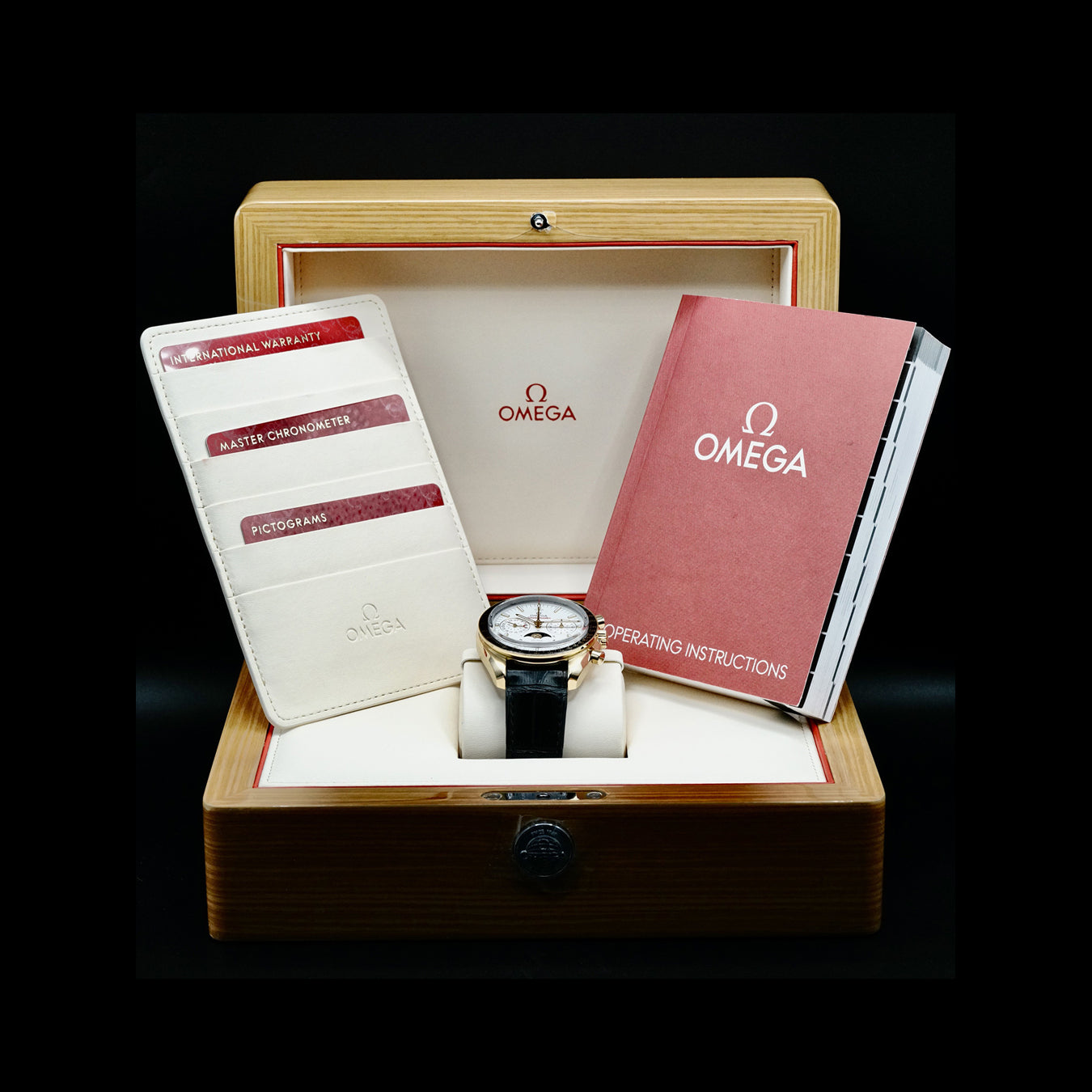 Omega Speedmaster Moonwatch Master Chronometer Moonphase Yellow Gold 304.63.44.52.02.001