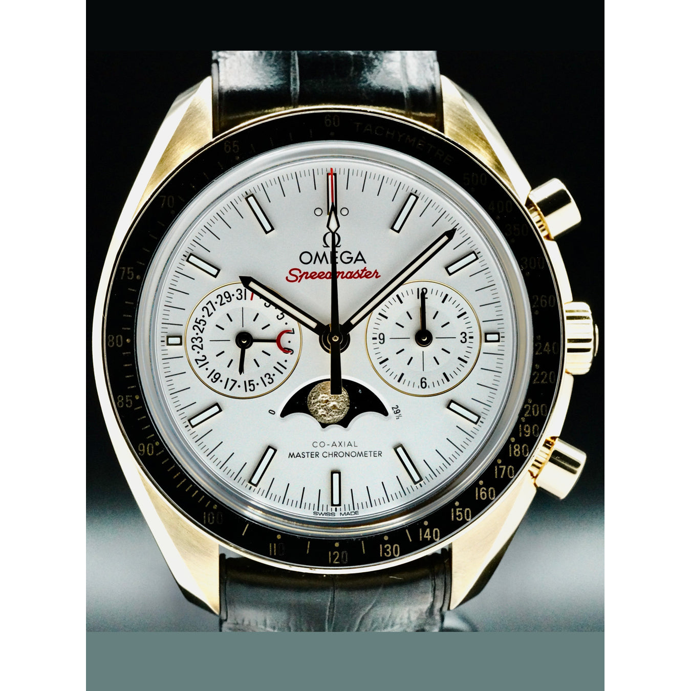 Omega Speedmaster Moonwatch Master Chronometer Moonphase Yellow Gold 304.63.44.52.02.001