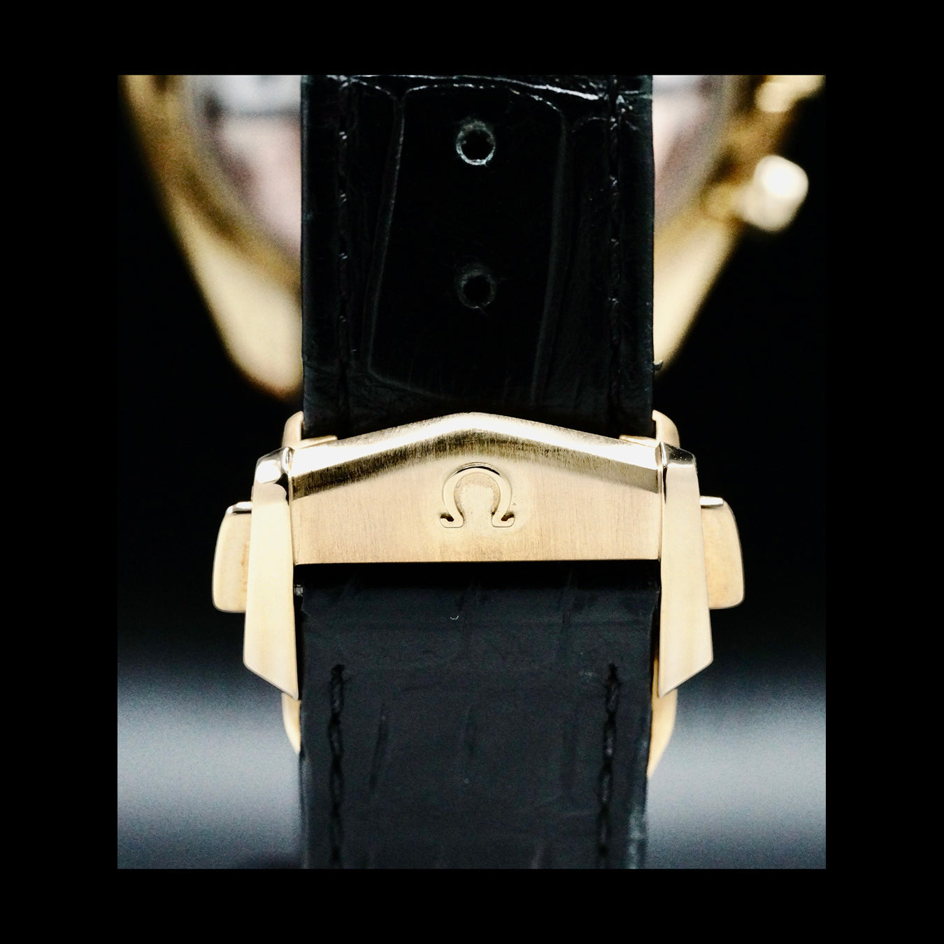 Omega Speedmaster Moonwatch Master Chronometer Moonphase Yellow Gold 304.63.44.52.02.001