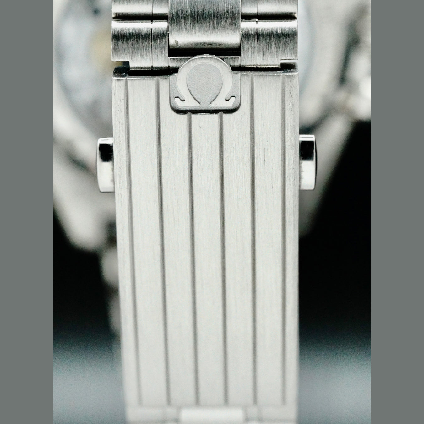 Omega 310.60.42.50.02.001 Speedmaster Moonwatch Professional Master Chronograph