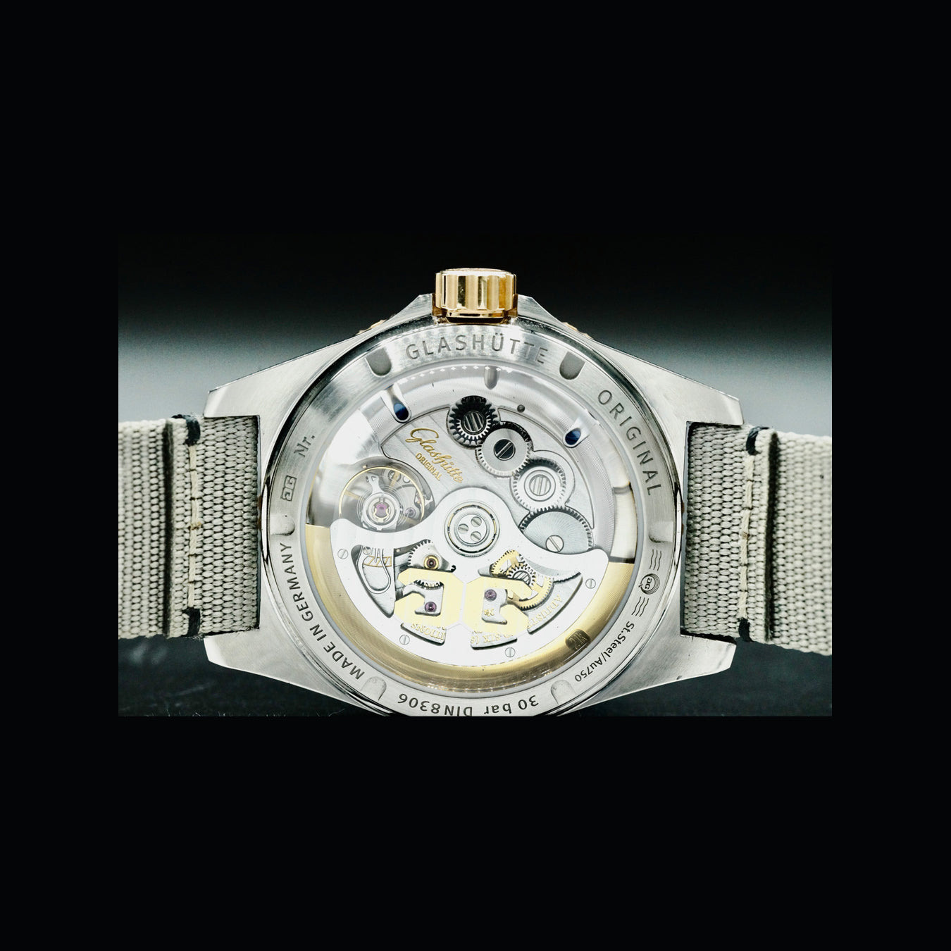 Glashütte Original 1-36-13-04-91-34 SeaQ Panorama Date Steel and Gold