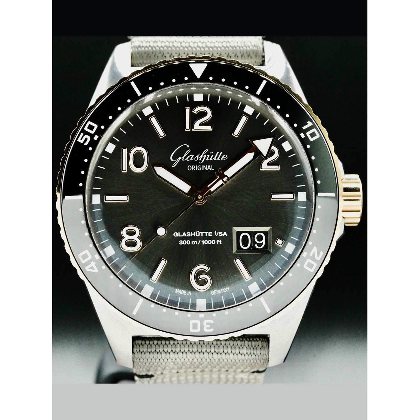 Glashütte Original 1-36-13-04-91-34 SeaQ Panorama Date Steel and Gold