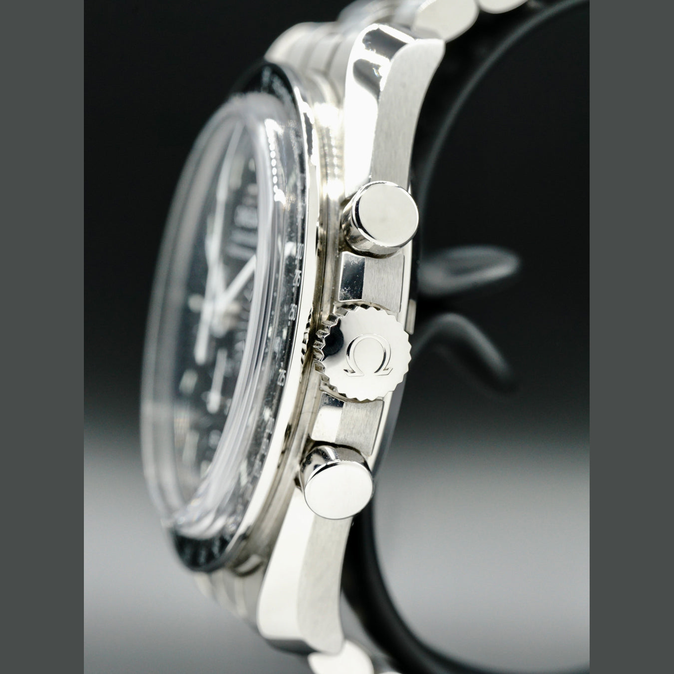 Omega 310.30.42.50.01.002 Speedmaster Moonwatch Professional Master Chronograph
