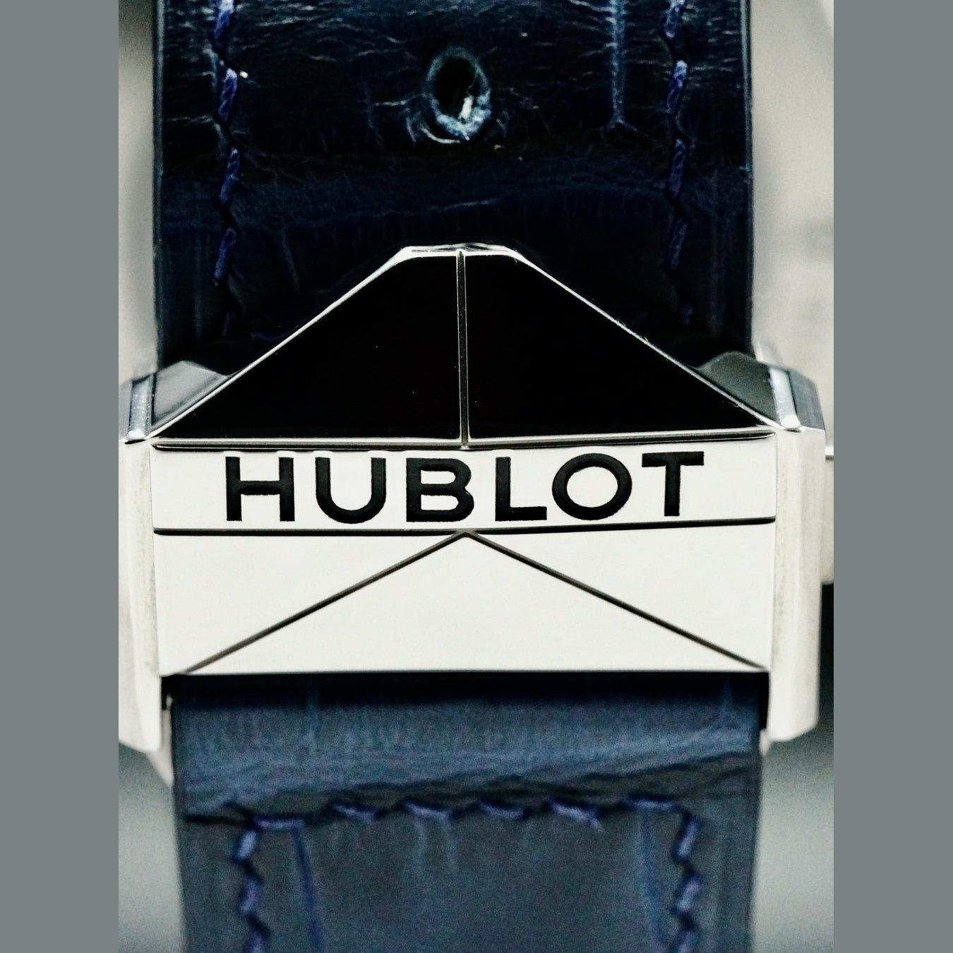 Hublot 418.NX.5107.RX.1604.MXM20 Sang Bleu