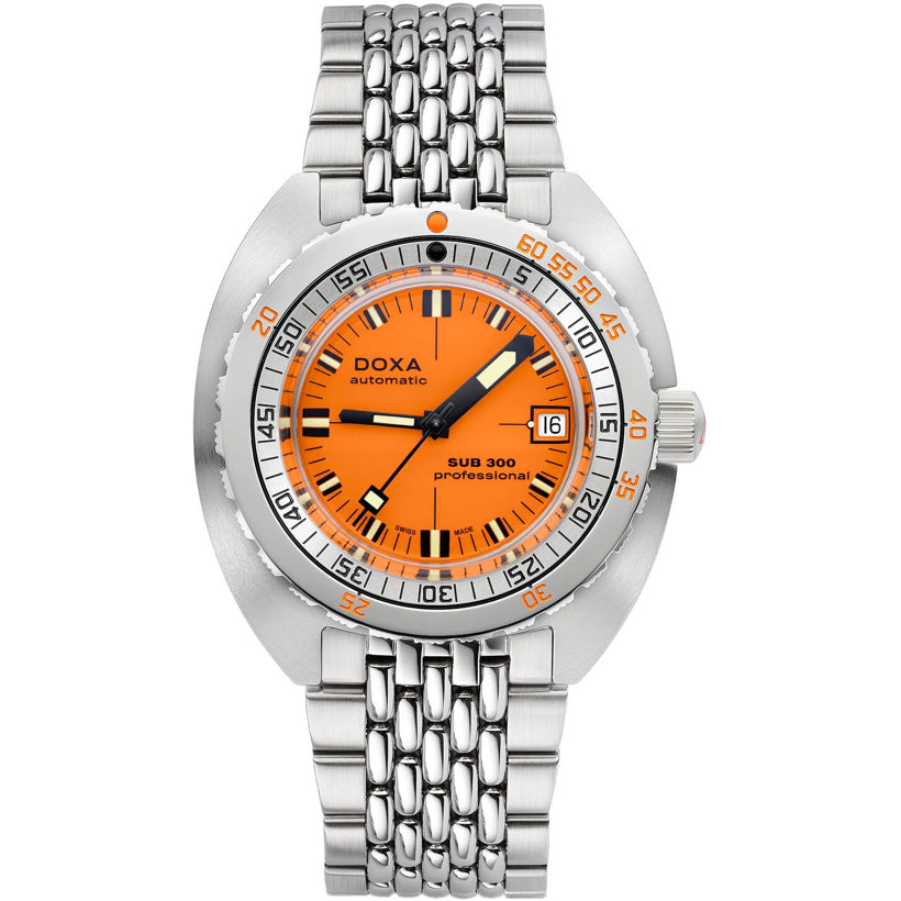 DOXA Sub 300 Professional 821.10.351.10 on Bracelet