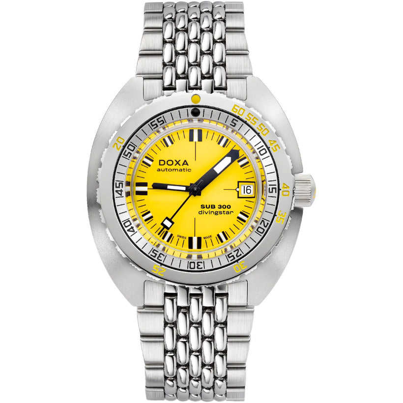 DOXA Sub 300 Divingstar 821.10.361.10 on Bracelet