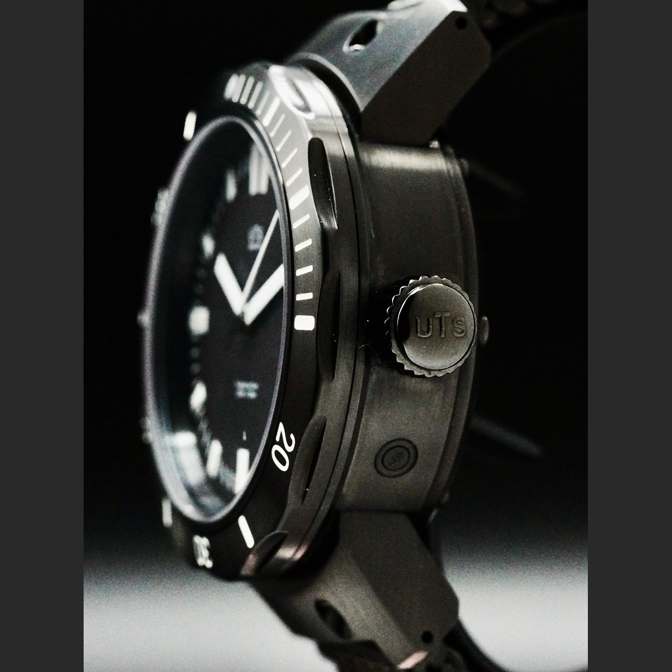 UTS 2000M Professional Diver PVD Stainless Steel