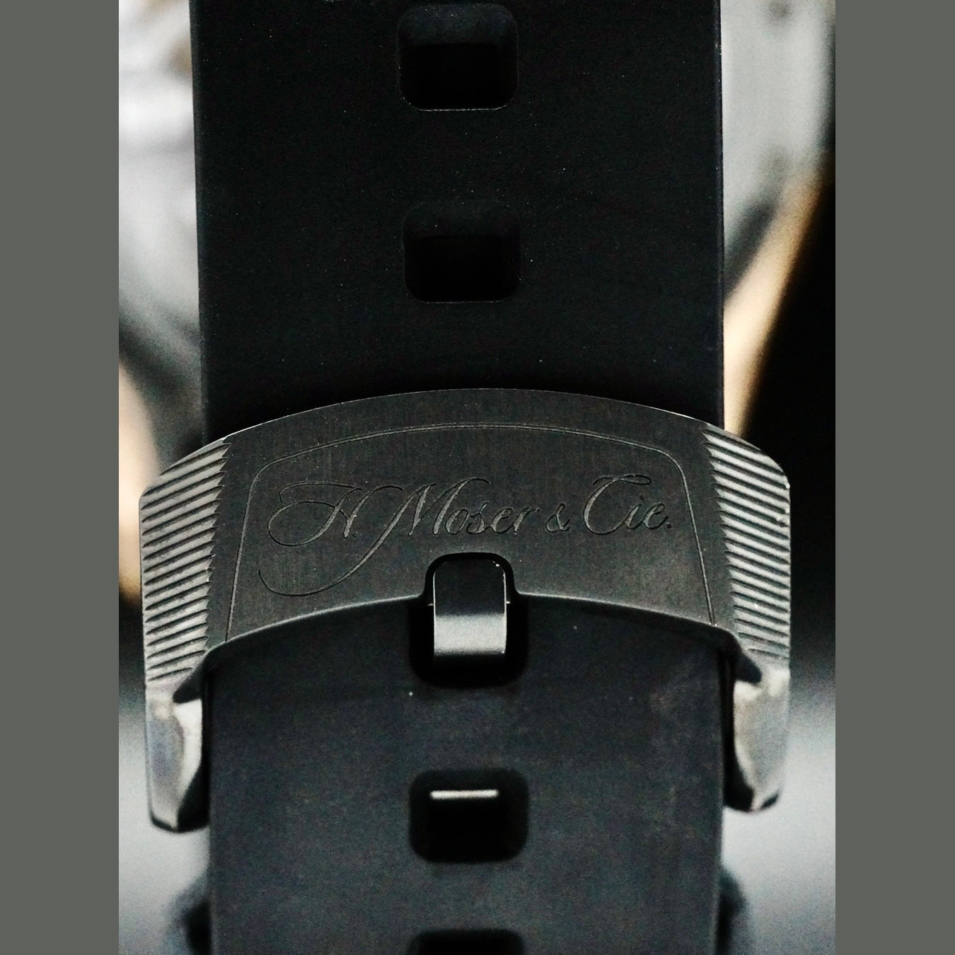 H. Moser and Cie. 3200-0903 Pioneer Centre Seconds Midnight Blue