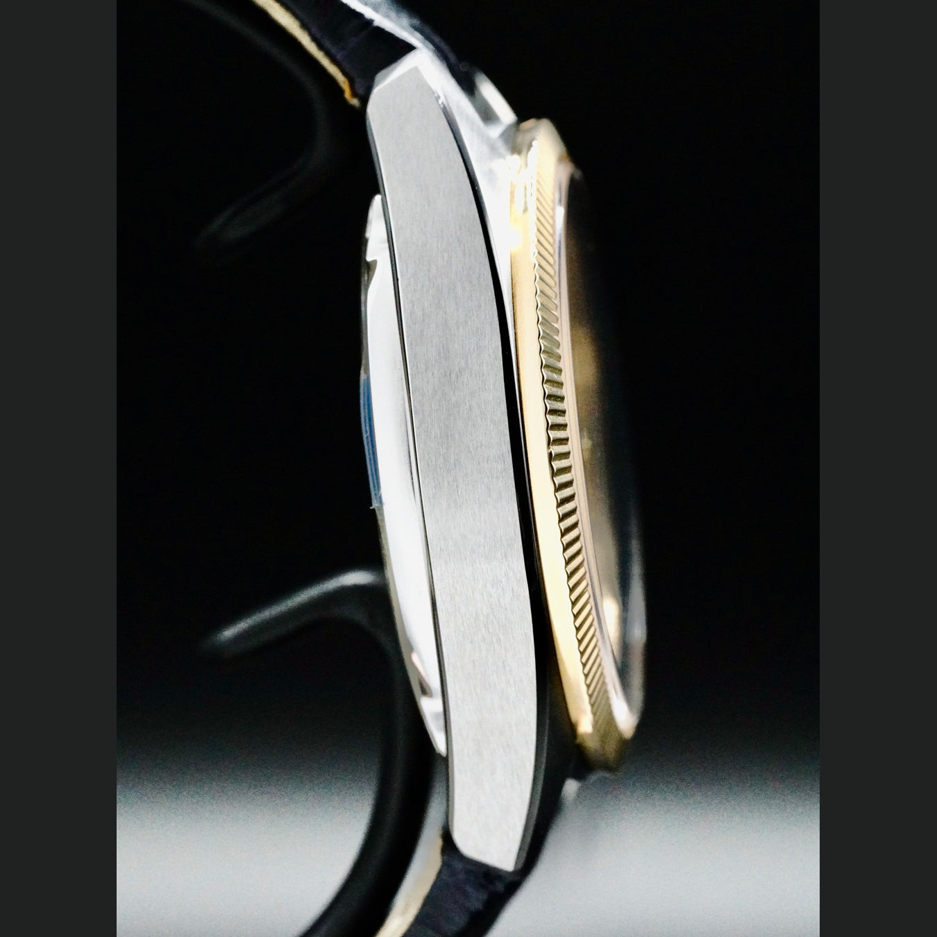 Omega 130.23.39.21.02.001 Constellation Globemaster Co-Axial Master Chronometer 39mm Steel & Yellow Gold