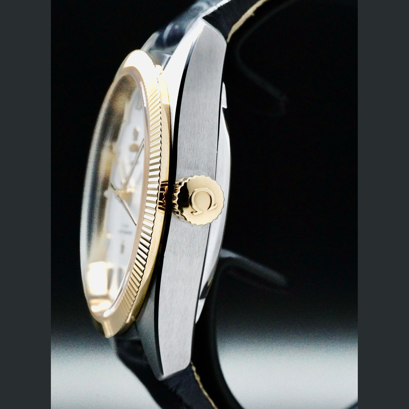 Omega 130.23.39.21.02.001 Constellation Globemaster Co-Axial Master Chronometer 39mm Steel & Yellow Gold