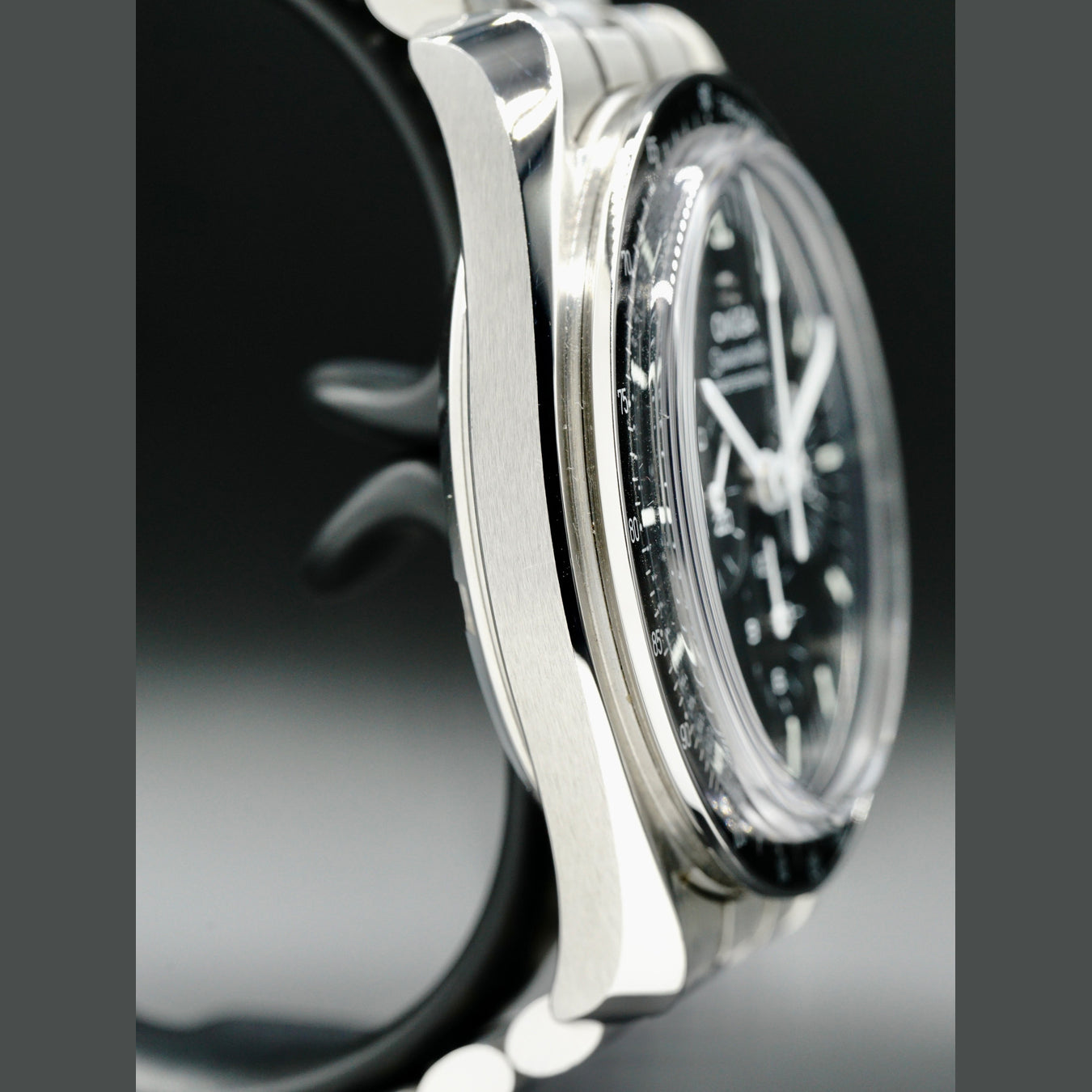 Omega 310.30.42.50.01.002 Speedmaster Moonwatch Professional Master Chronograph