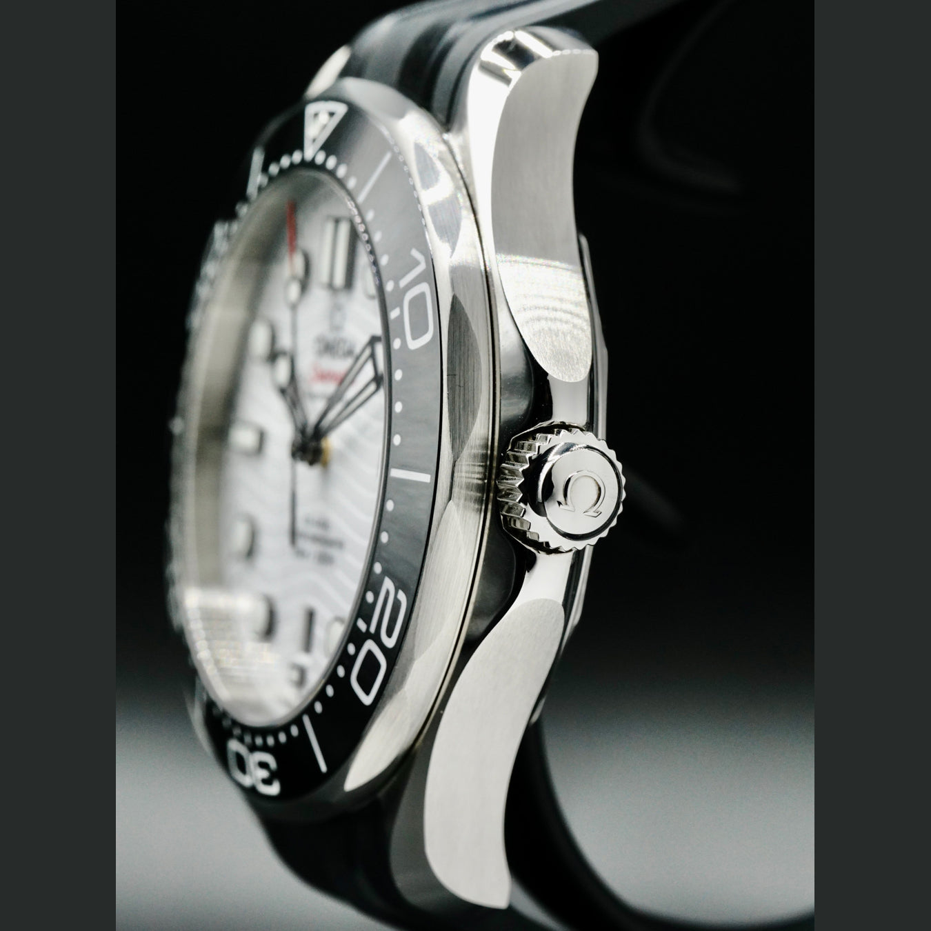 Omega 210.32.42.20.04.001 Seamaster 300M Diver White Dial
