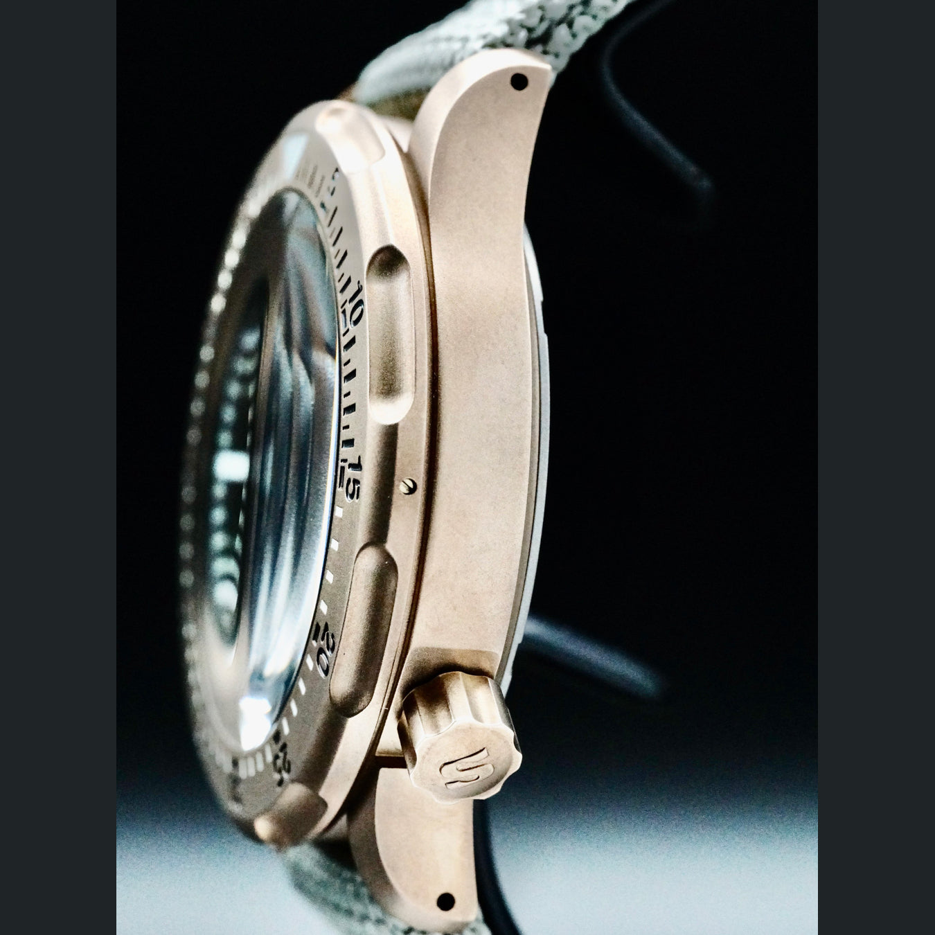 Sinn 1052.061 T50 Goldbronze