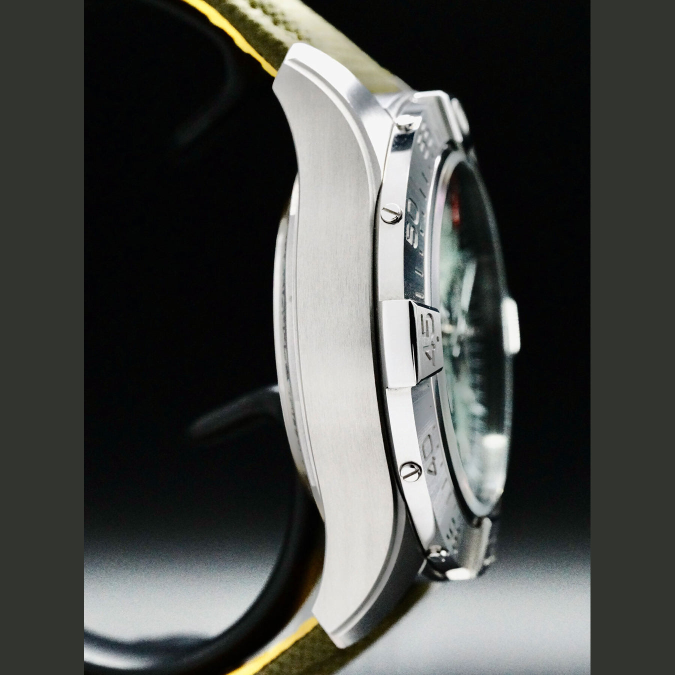 Breitling AB0147 Avenger B01 Chronograph 44