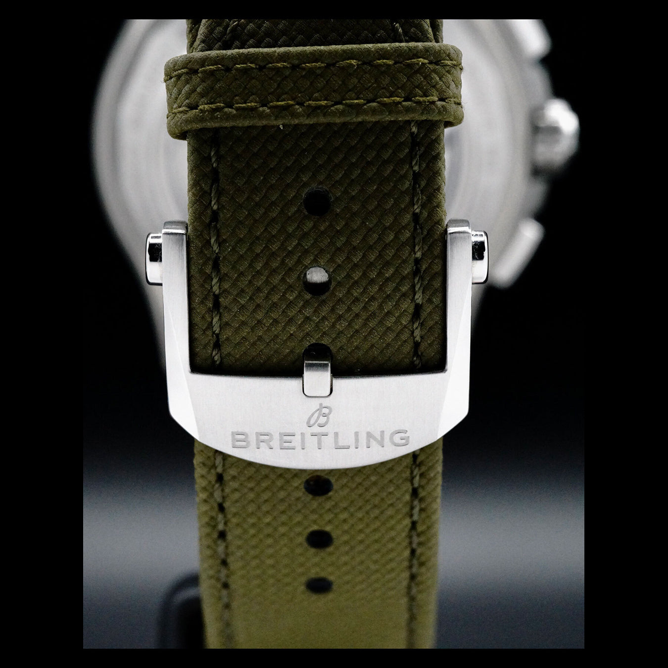 Breitling AB0147 Avenger B01 Chronograph 44