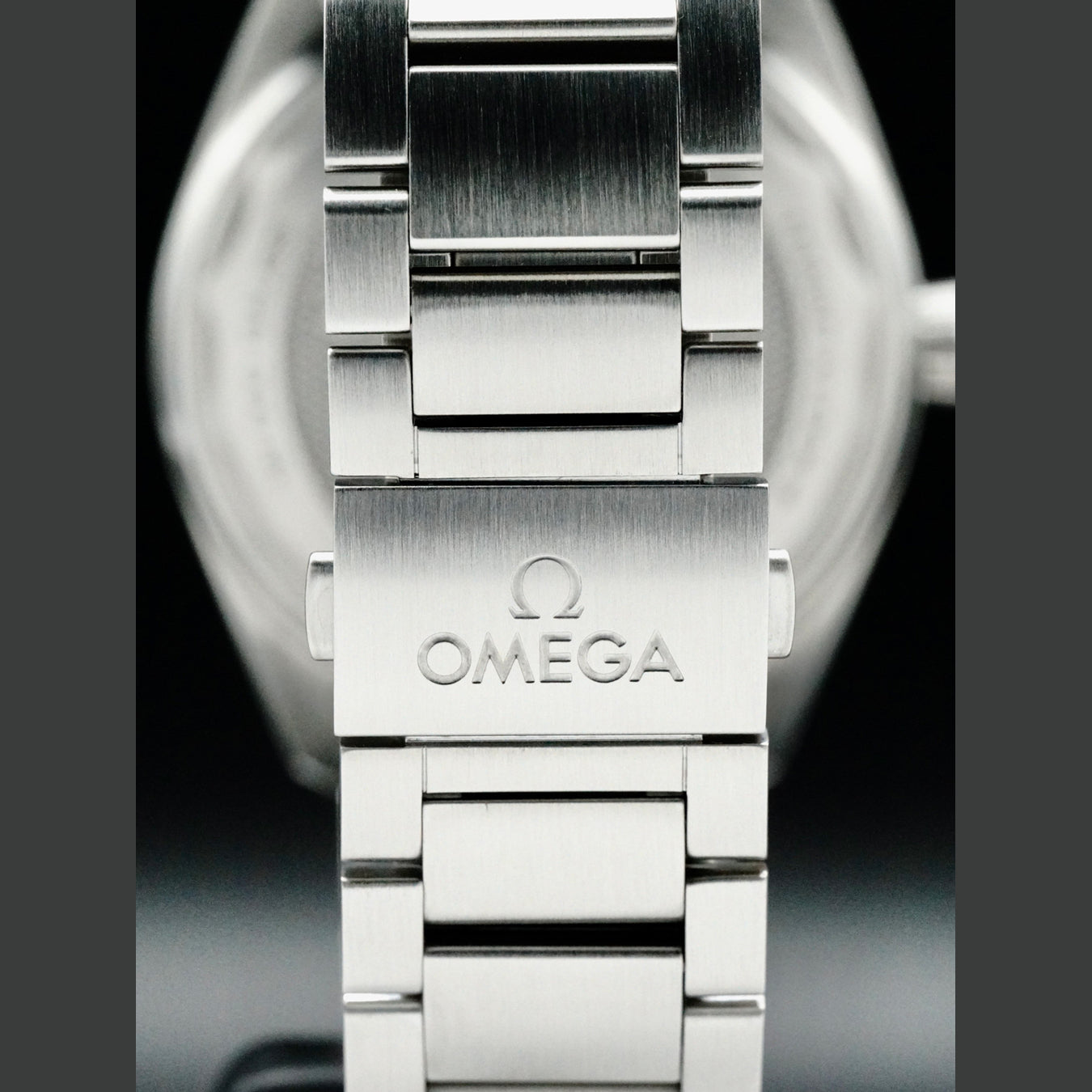 Omega 220.10.40.20.01.001 Railmaster Co-Axial Master Chronometer 40mm on Bracelet