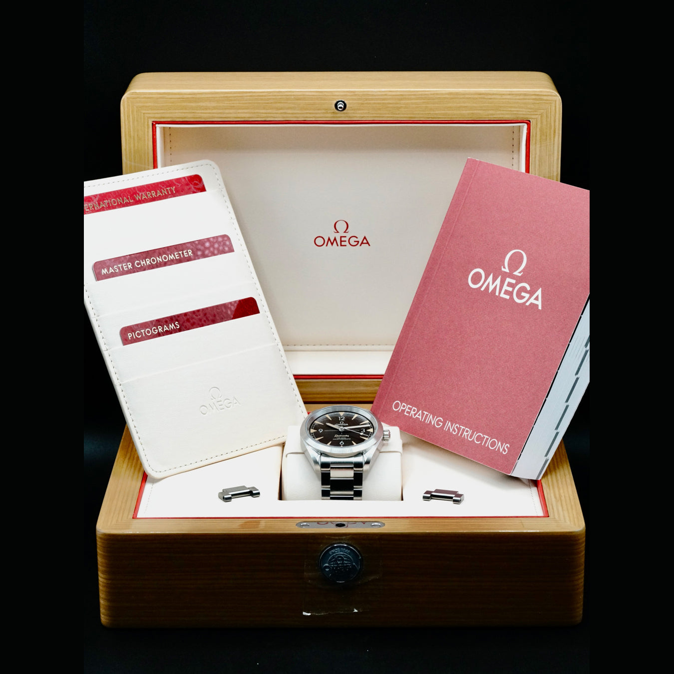 Omega 220.10.40.20.01.001 Railmaster Co-Axial Master Chronometer 40mm on Bracelet