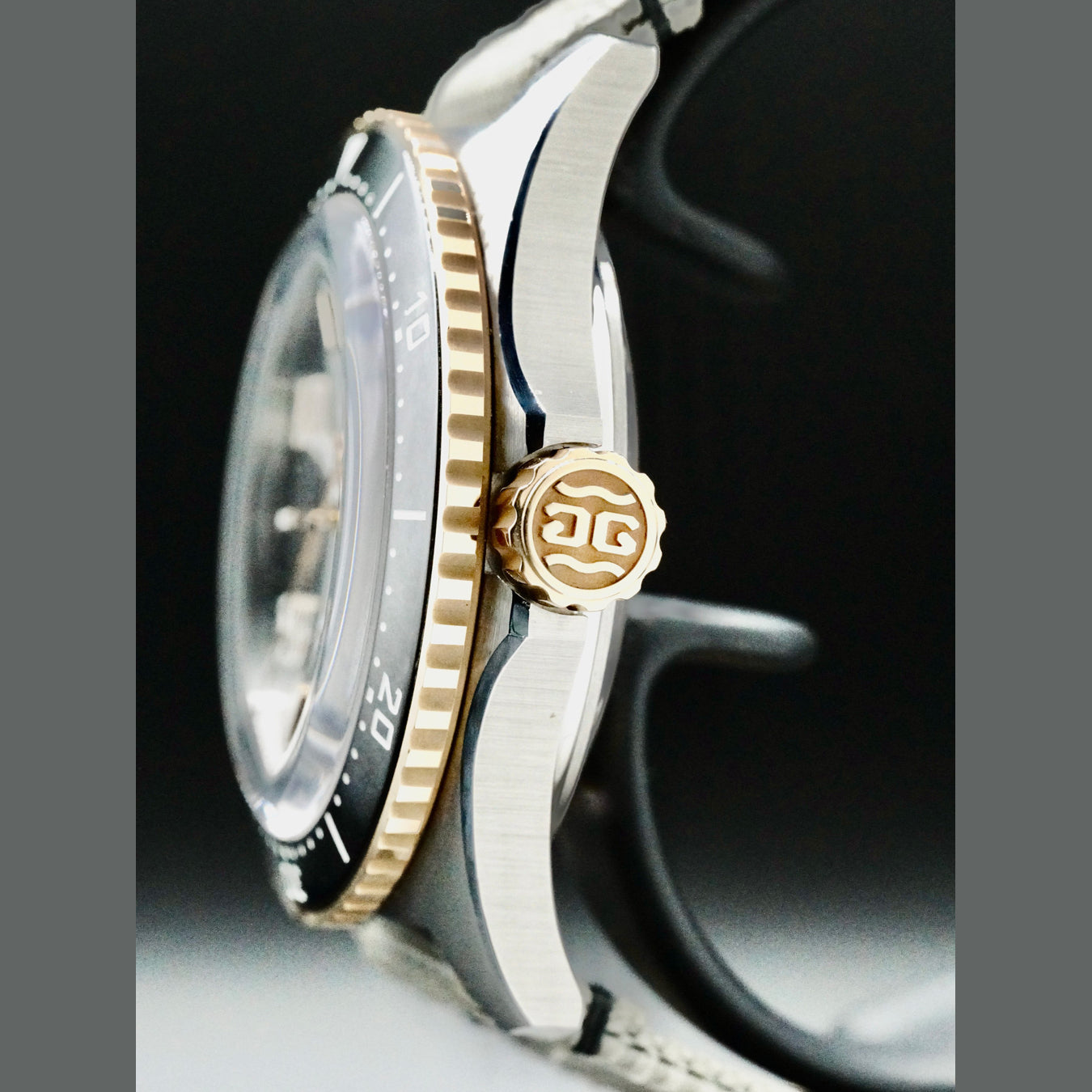 Glashütte Original 1-36-13-04-91-34 SeaQ Panorama Date Steel and Gold