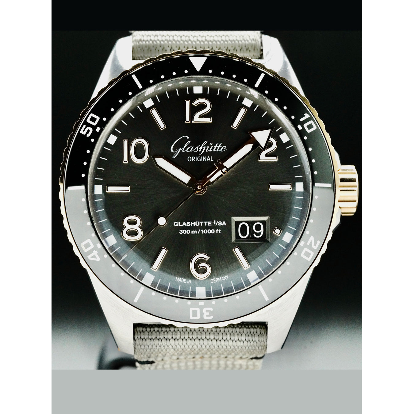 Glashütte Original 1-36-13-04-91-34 SeaQ Panorama Date Steel and Gold