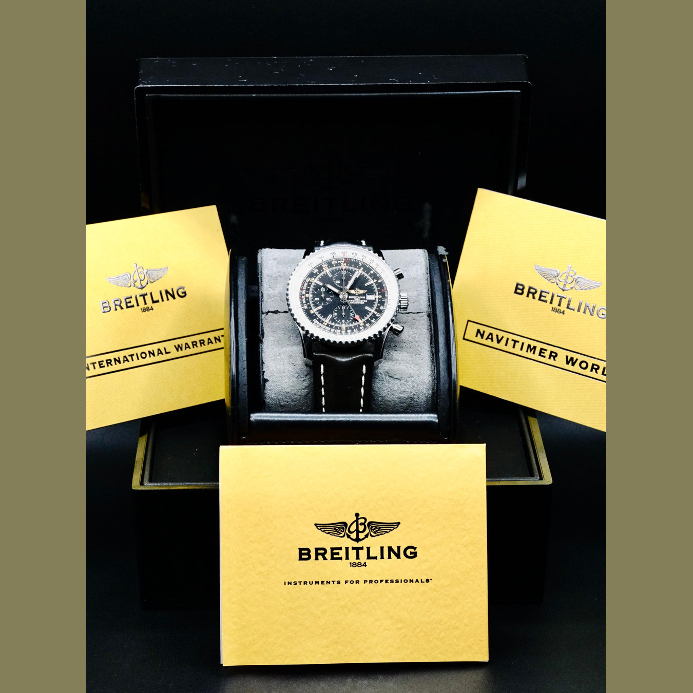 Breitling A2432212/B726 Navitimer World