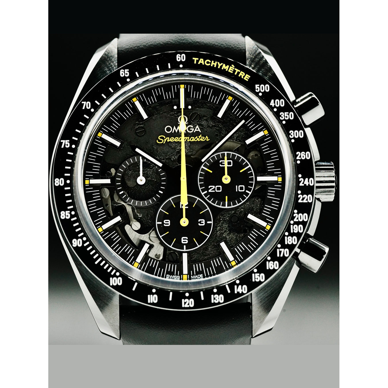 Omega 311.92.44.30.01.001 Speedmaster Moonwatch Dark Side of the Moon Apollo 8
