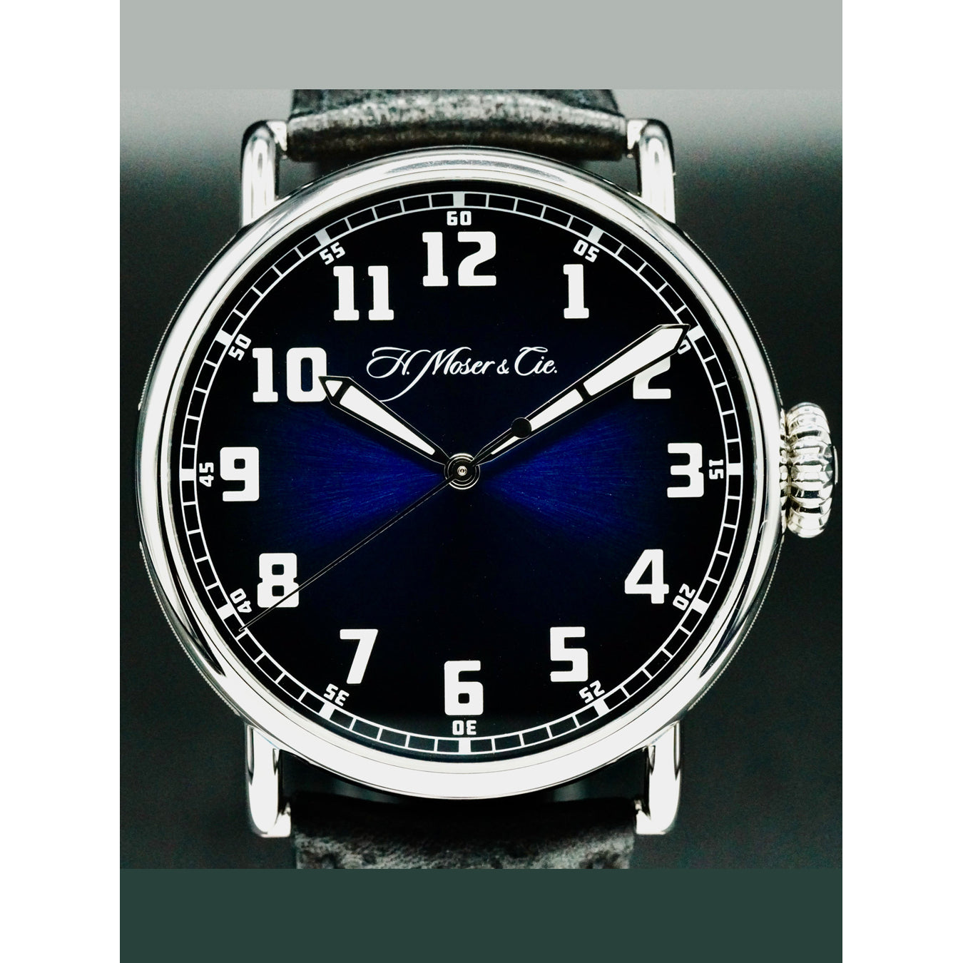 H. Moser & Cie. 8200-1201 Heritage Centre Seconds Funky Blue