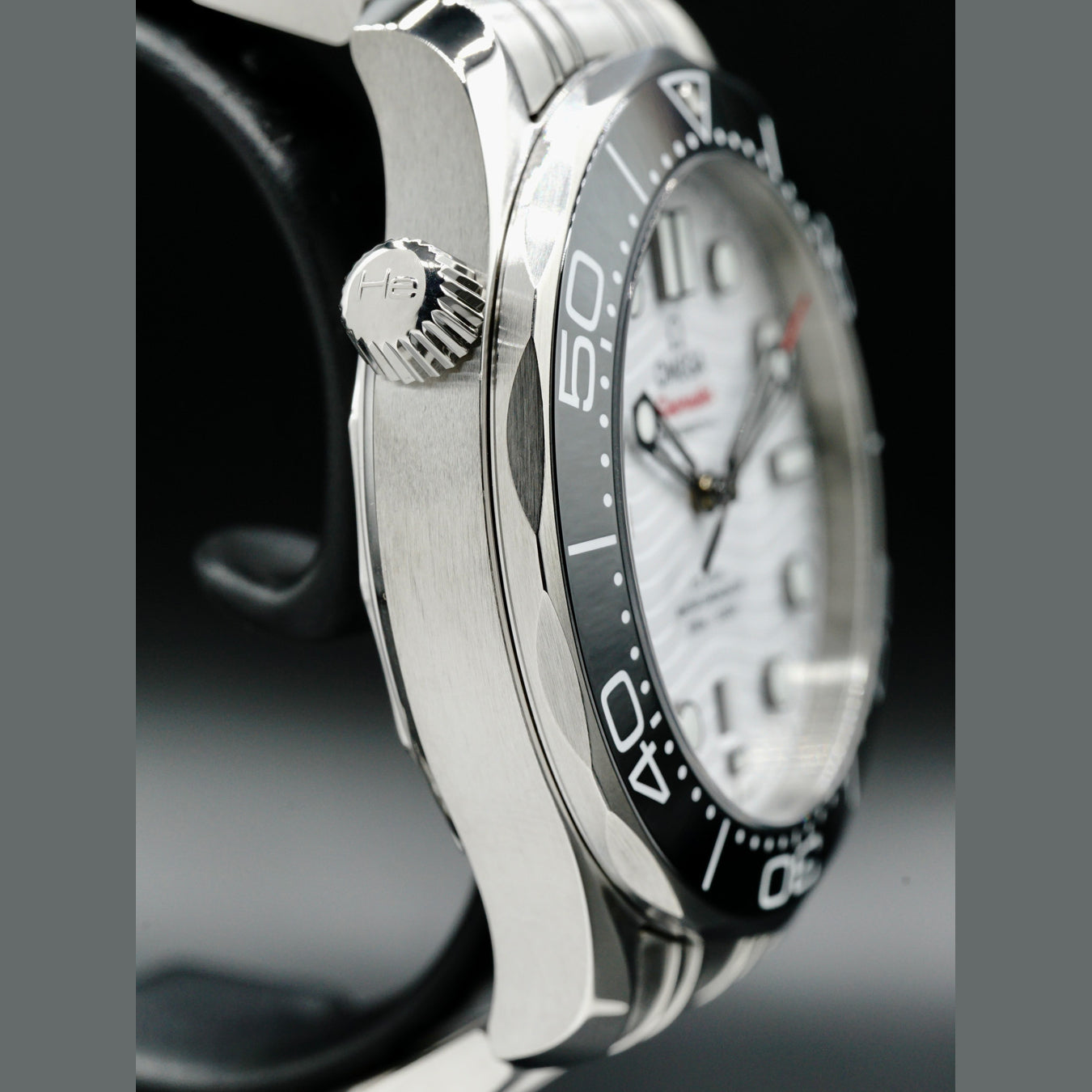 Omega 210.30.42.20.04.001 Seamaster Diver 300m Master Chronometer 42mm