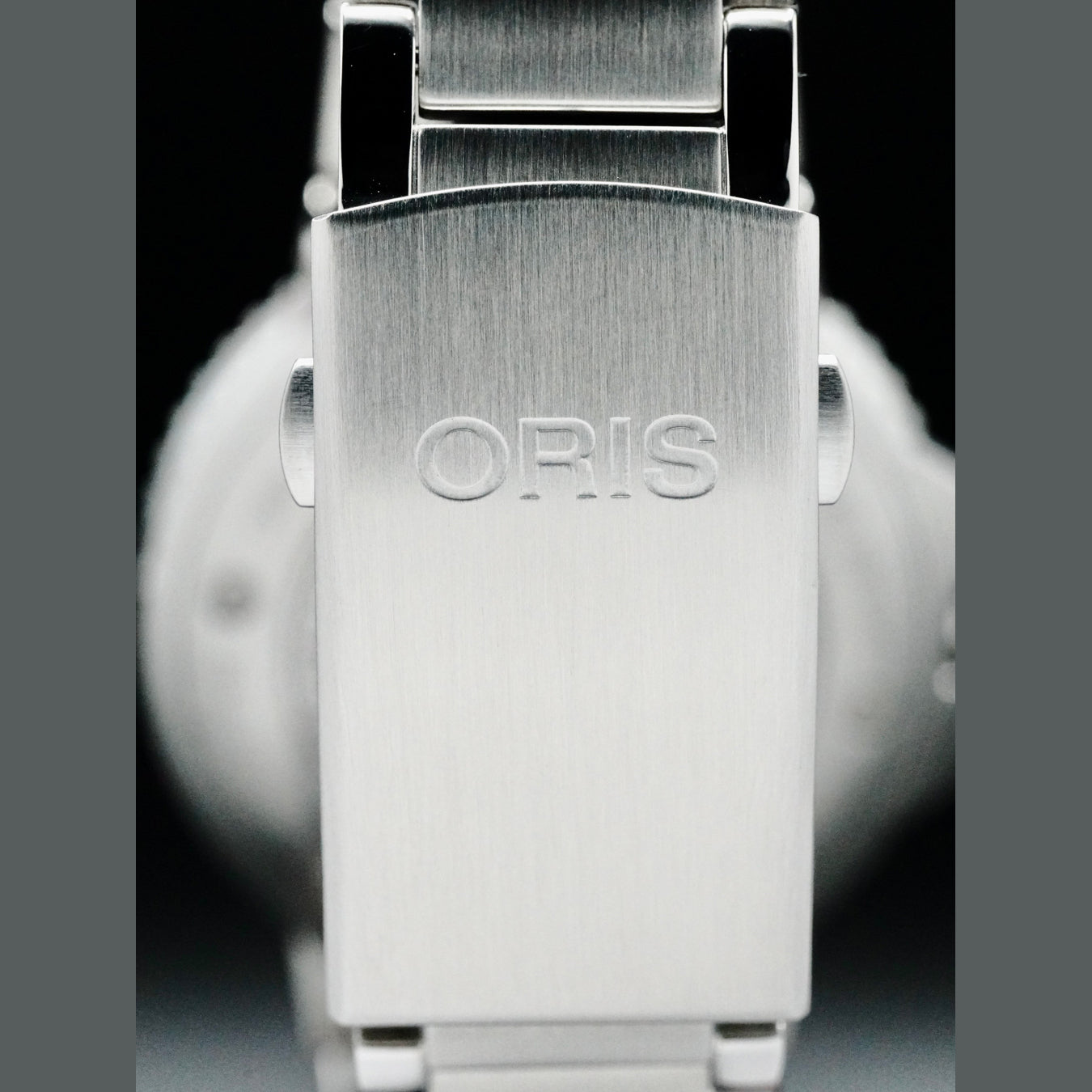 Oris 01 798 7754 4185 Aquis Date