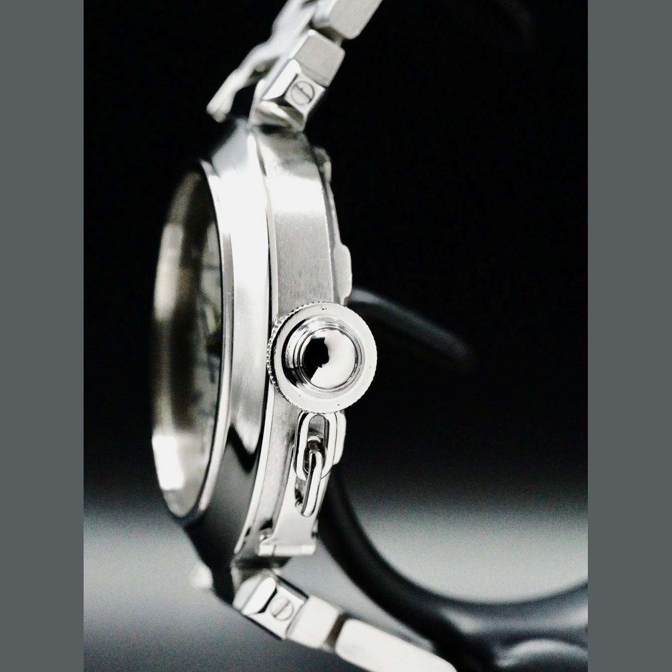 Cartier 2324 Pasha Stainless Steel Date White Dial on Bracelet