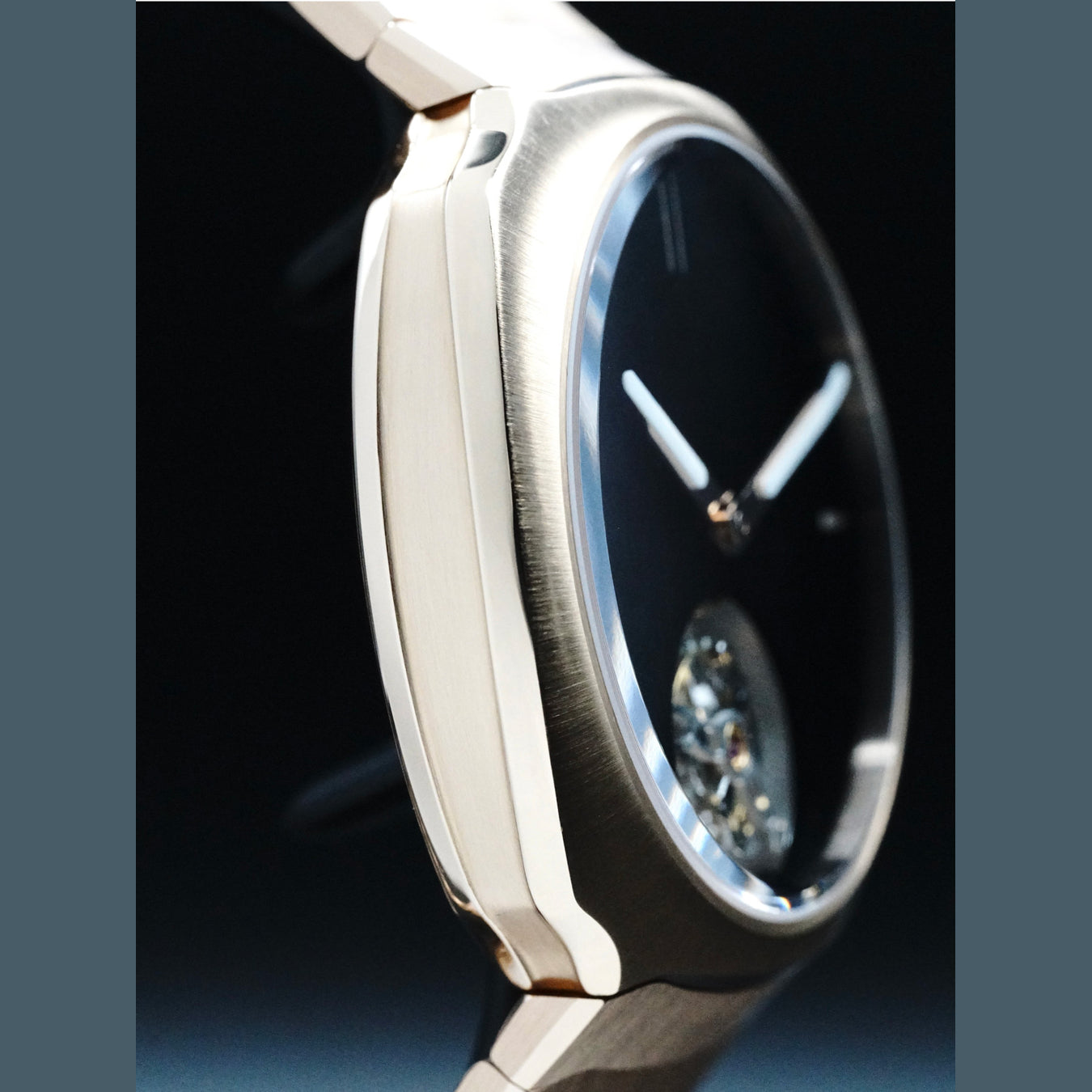 H. Moser & Cie. Streamliner Tourbillon Red Gold Vantablack 6804-0400