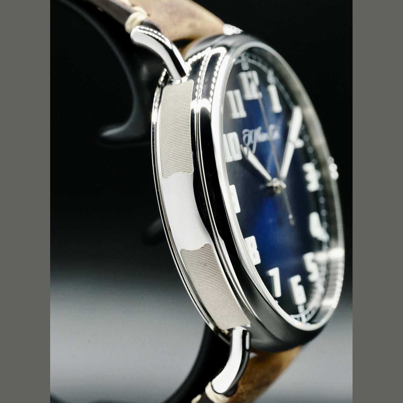 H. Moser & Cie. 8200-1201 Heritage Centre Seconds Funky Blue