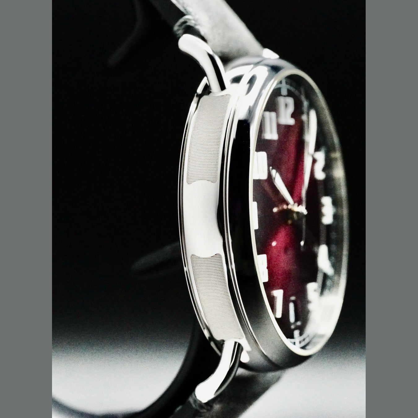 H. Moser & Cie. 8809-1200 Heritage Dual Time