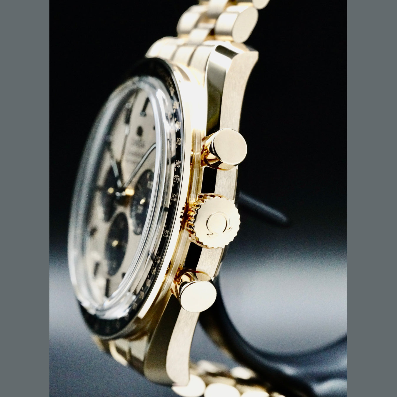 Omega 310.60.42.50.99.002 Speedmaster Moonwatch Professional Master Chronometer Moonshine Gold Dial on Bracelet
