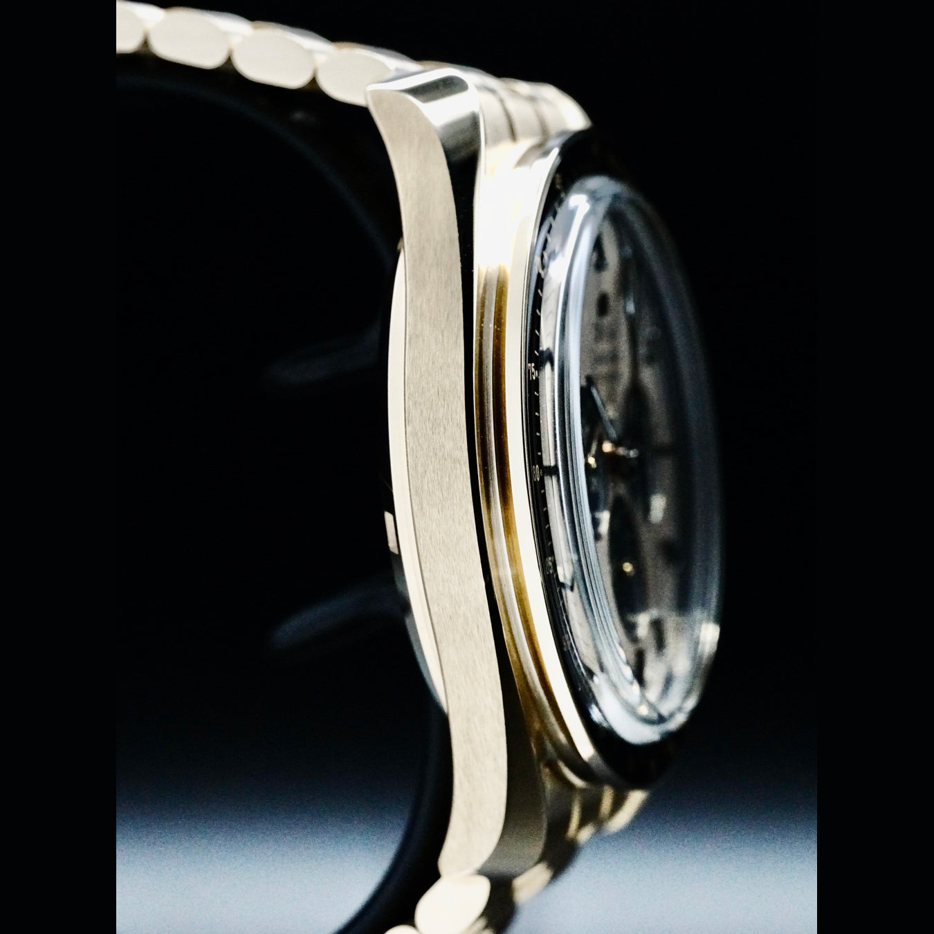 Omega 310.60.42.50.99.002 Speedmaster Moonwatch Professional Master Chronometer Moonshine Gold Dial on Bracelet