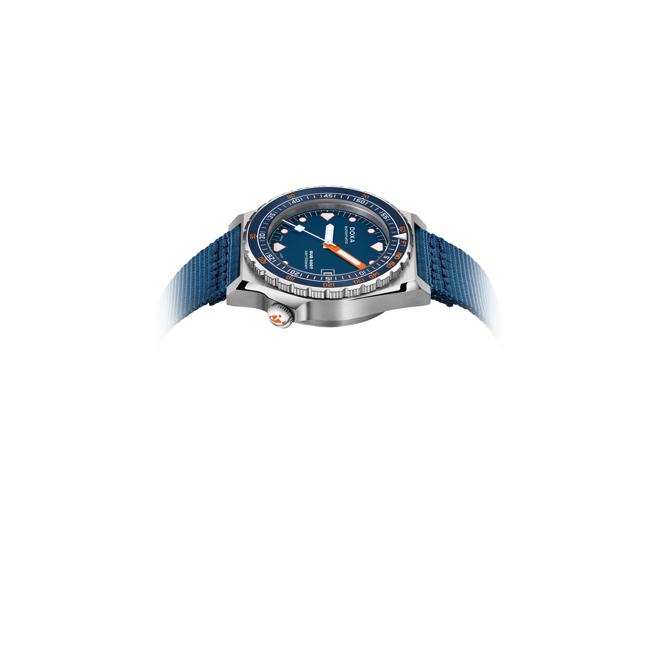 DOXA Sub 600T Caribbean 862.10.201.32-N on NATO Strap
