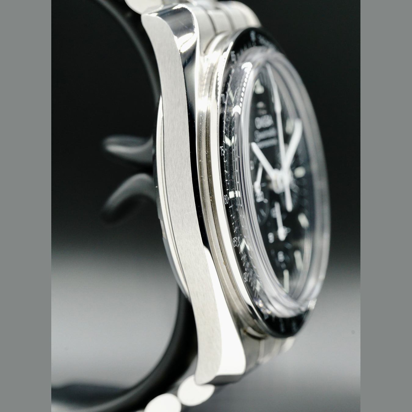 Omega 310.30.42.50.01.002 Speedmaster Moonwatch Professional Master Chronograph